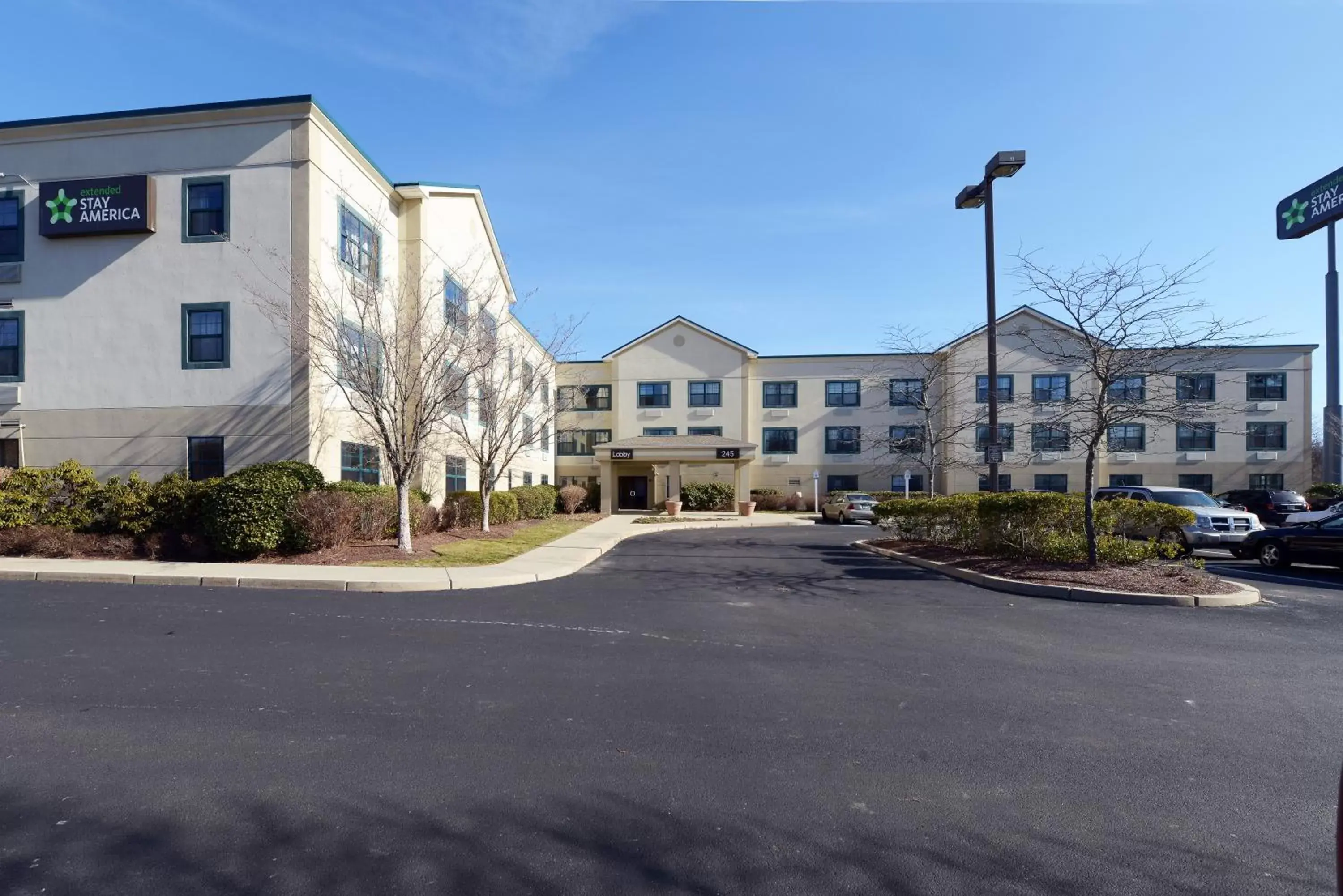 Property Building in Extended Stay America Suites - Providence - Warwick