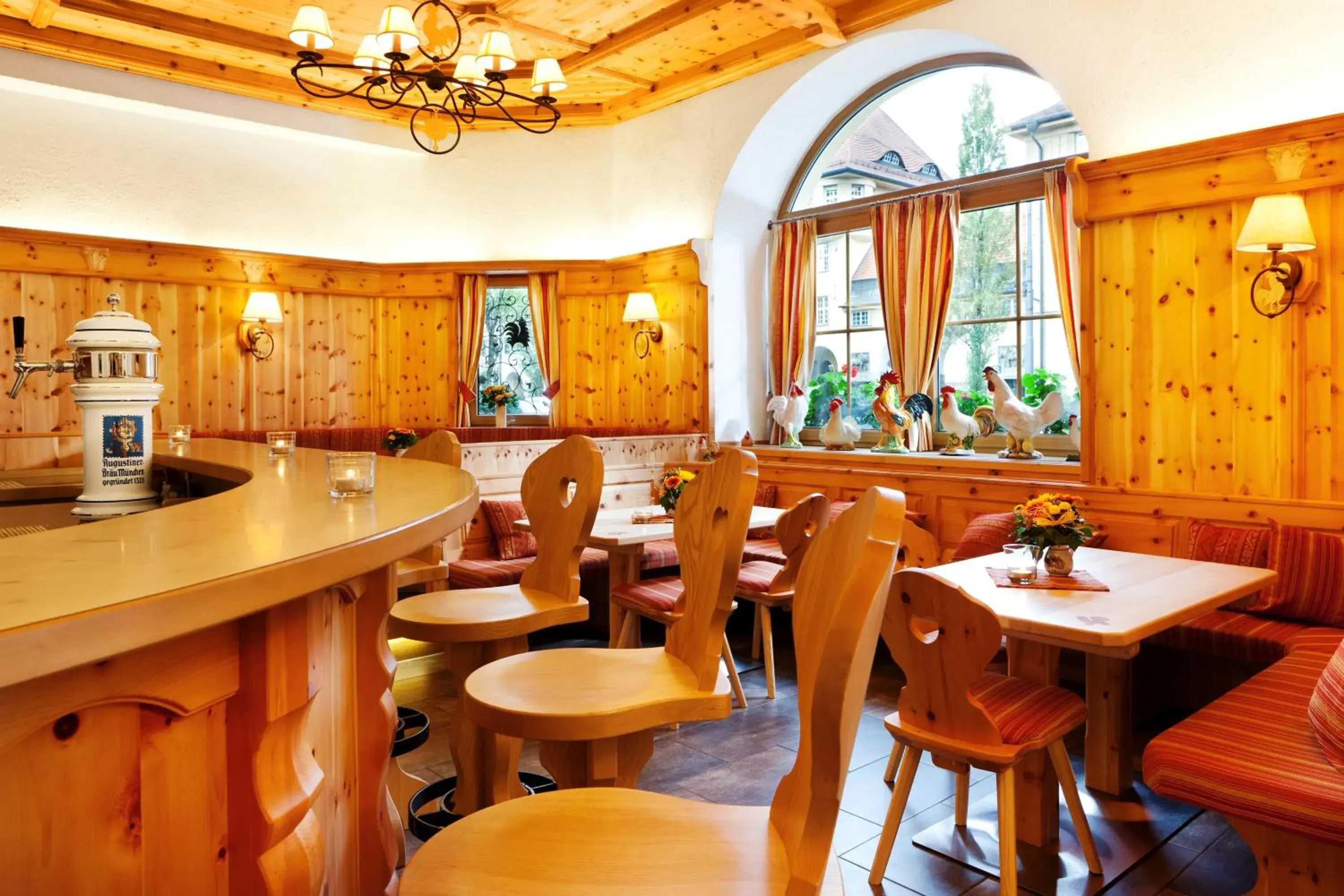Restaurant/Places to Eat in Hotel Hahn