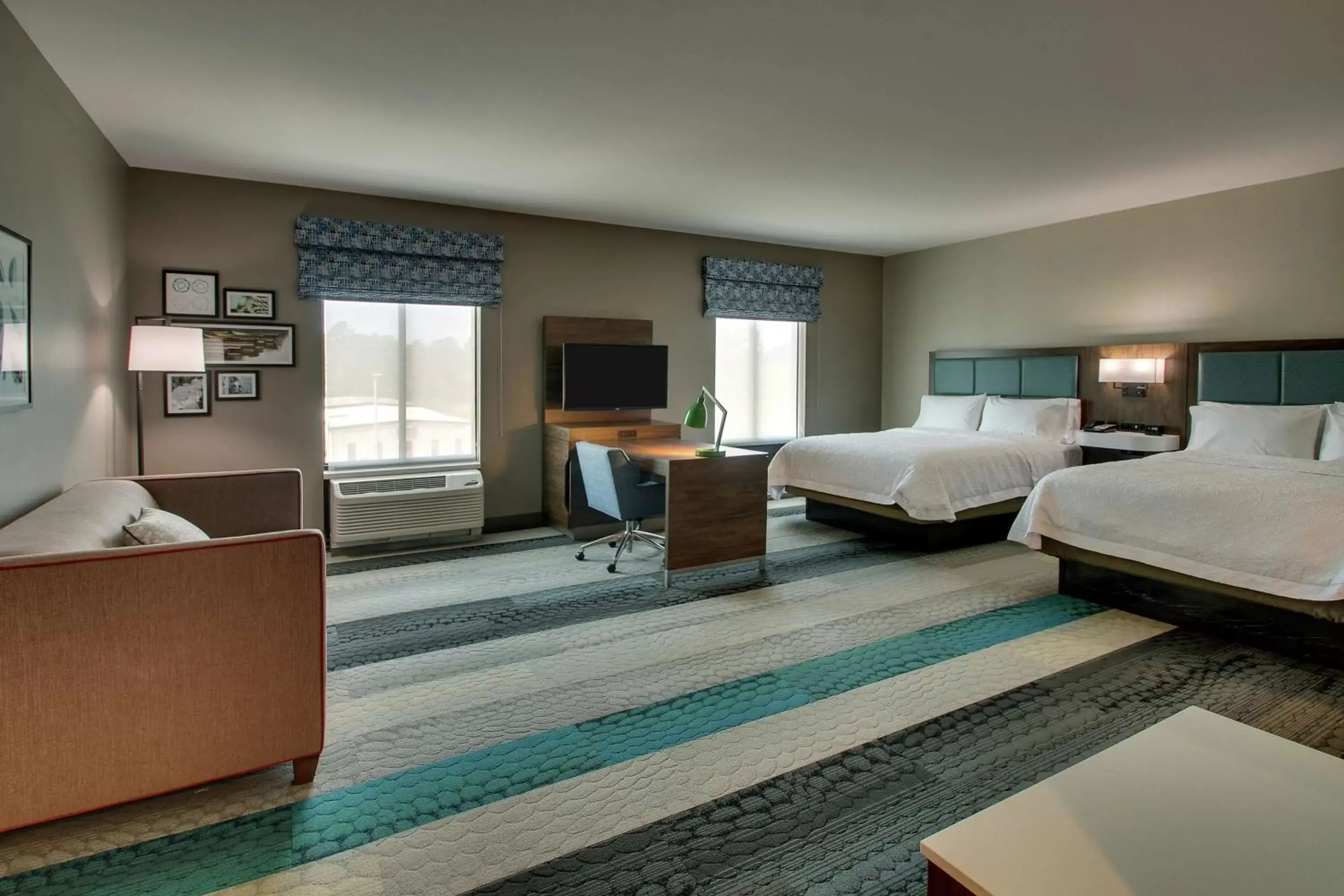 Bedroom in Hampton Inn & Suites By Hilton Southport
