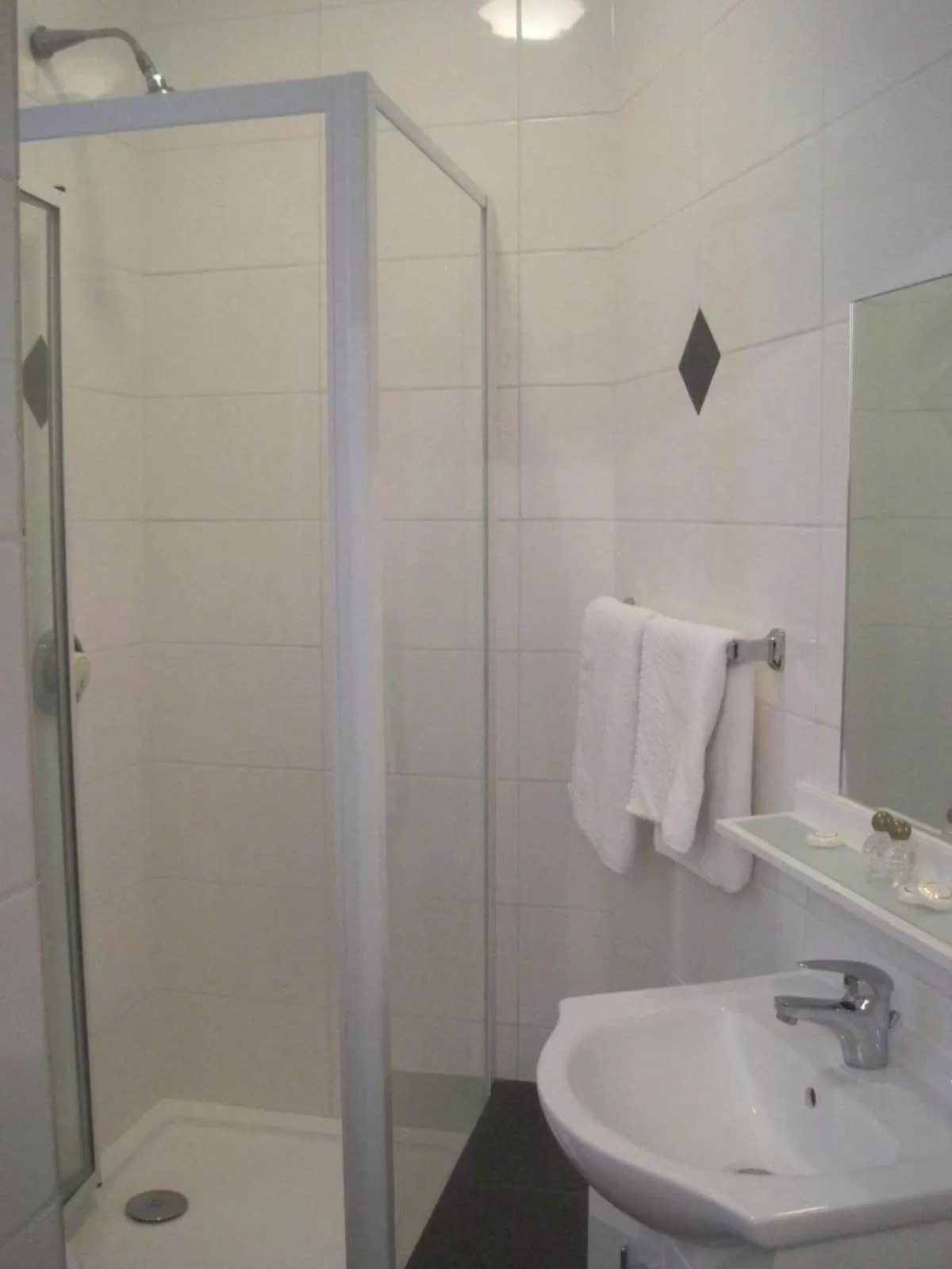 Bathroom in Aaraya London