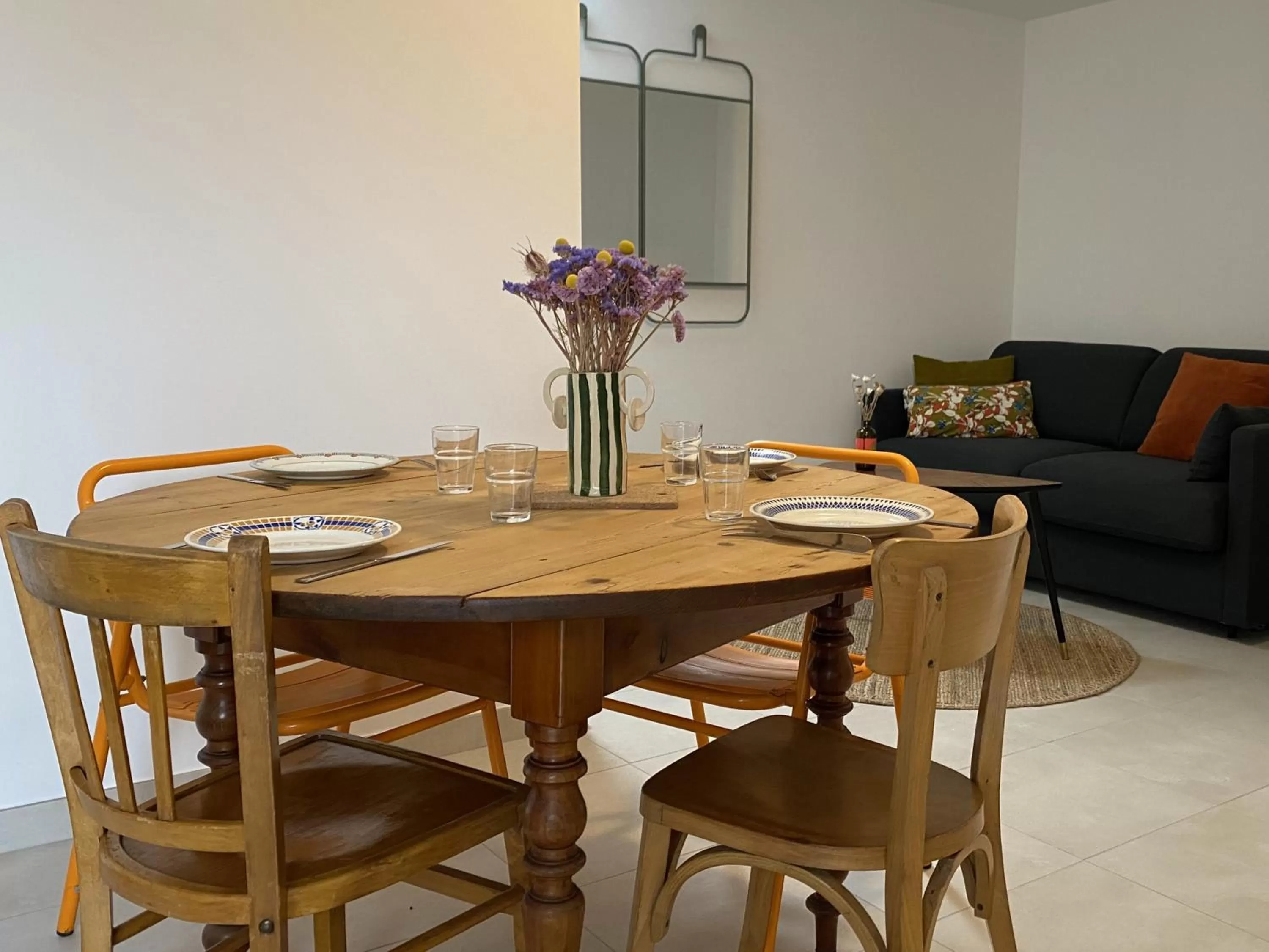 Seating area, Dining Area in Bigouden Makers