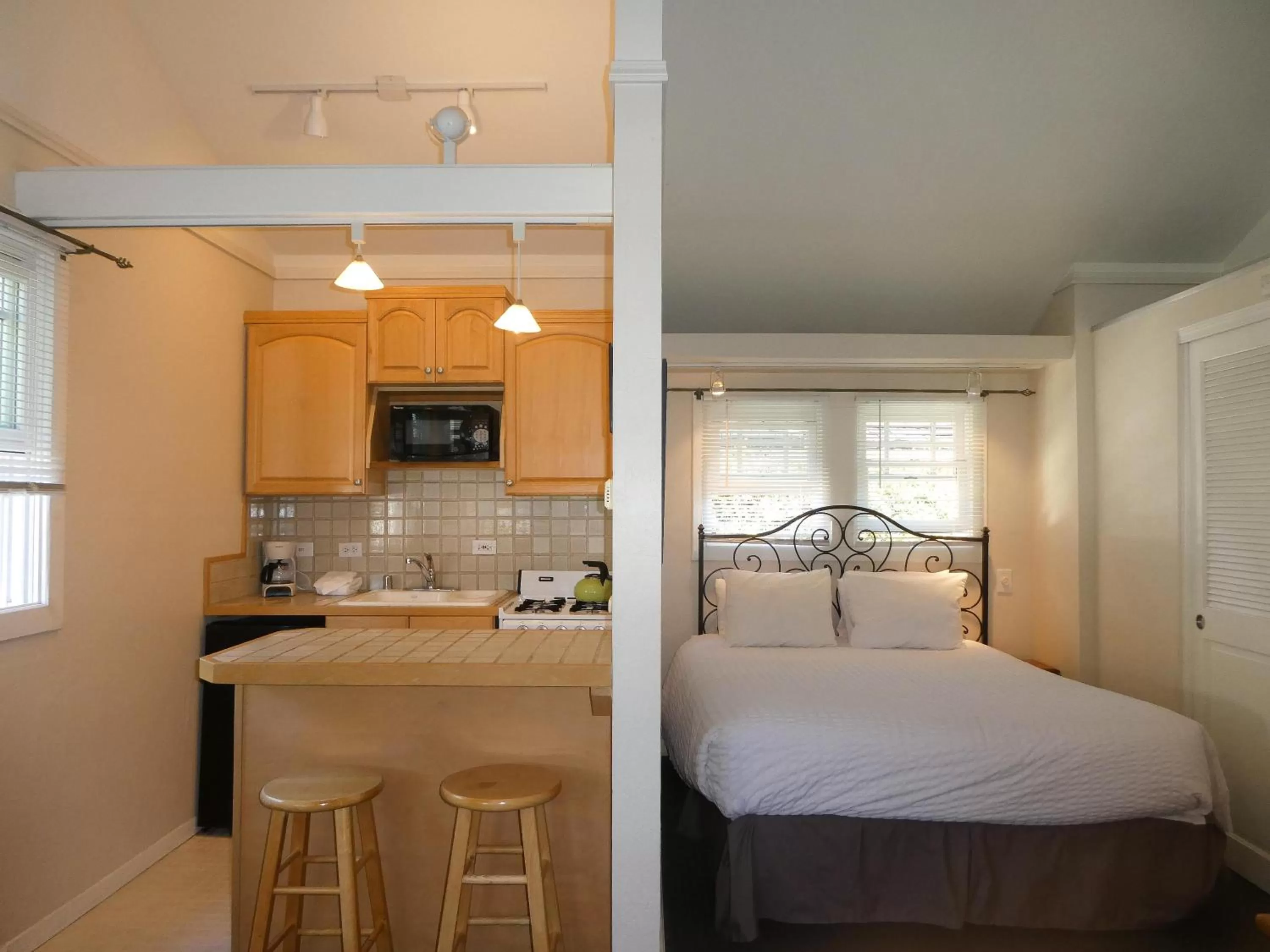 Bed in Briarwood Inn