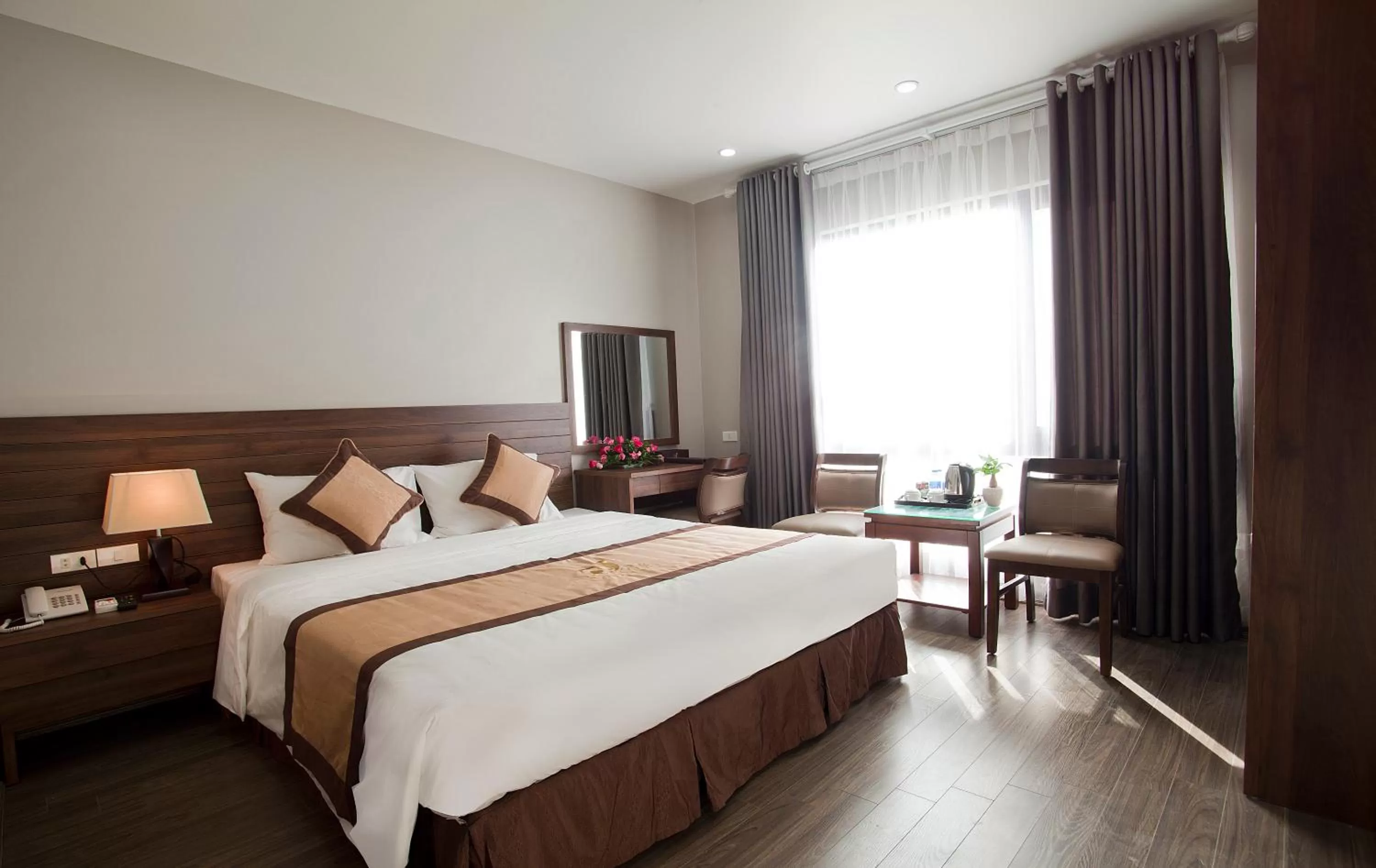 Living room, Bed in Victor Hanoi Hotel