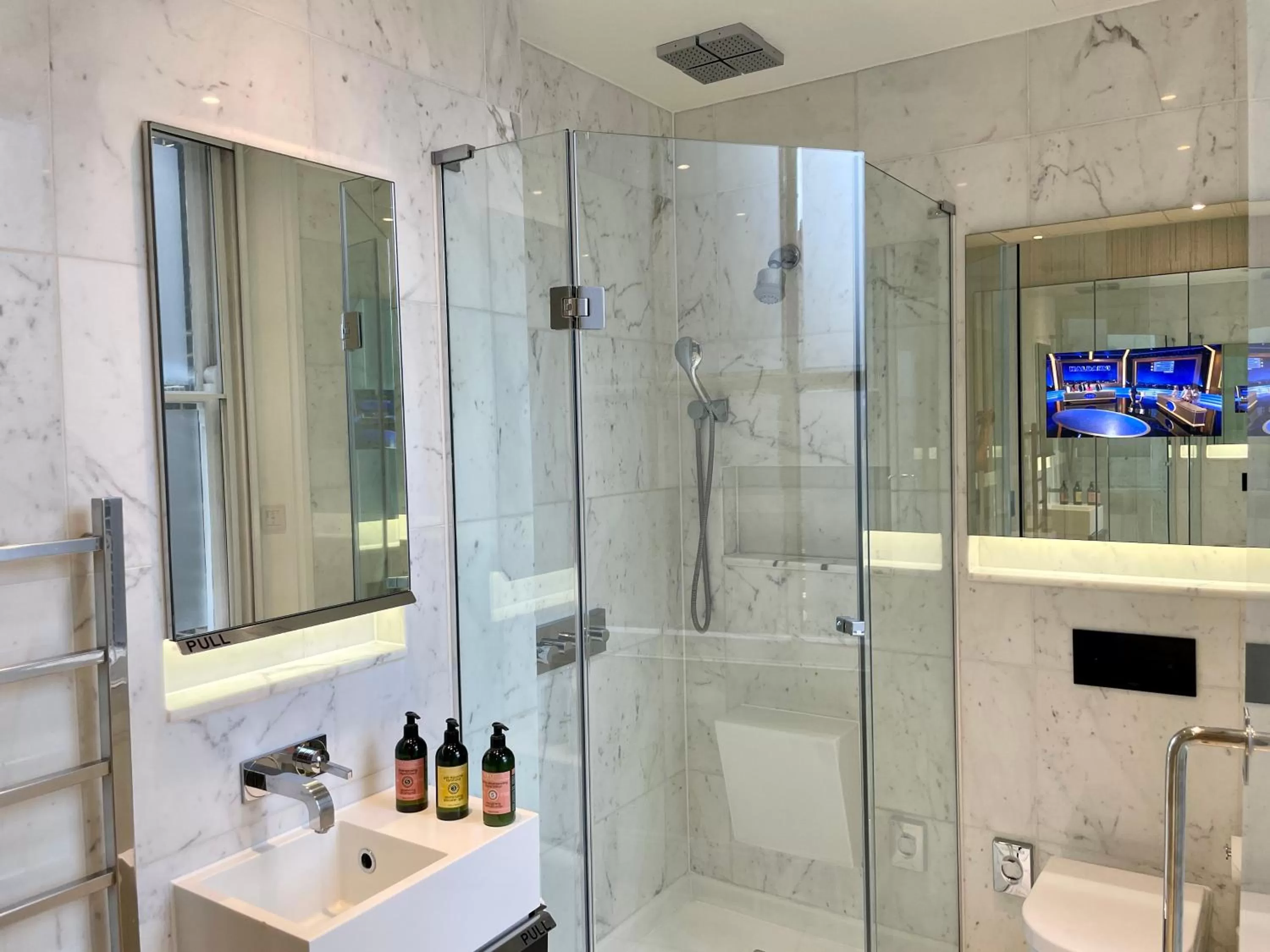 Bathroom in Eccleston Square Hotel