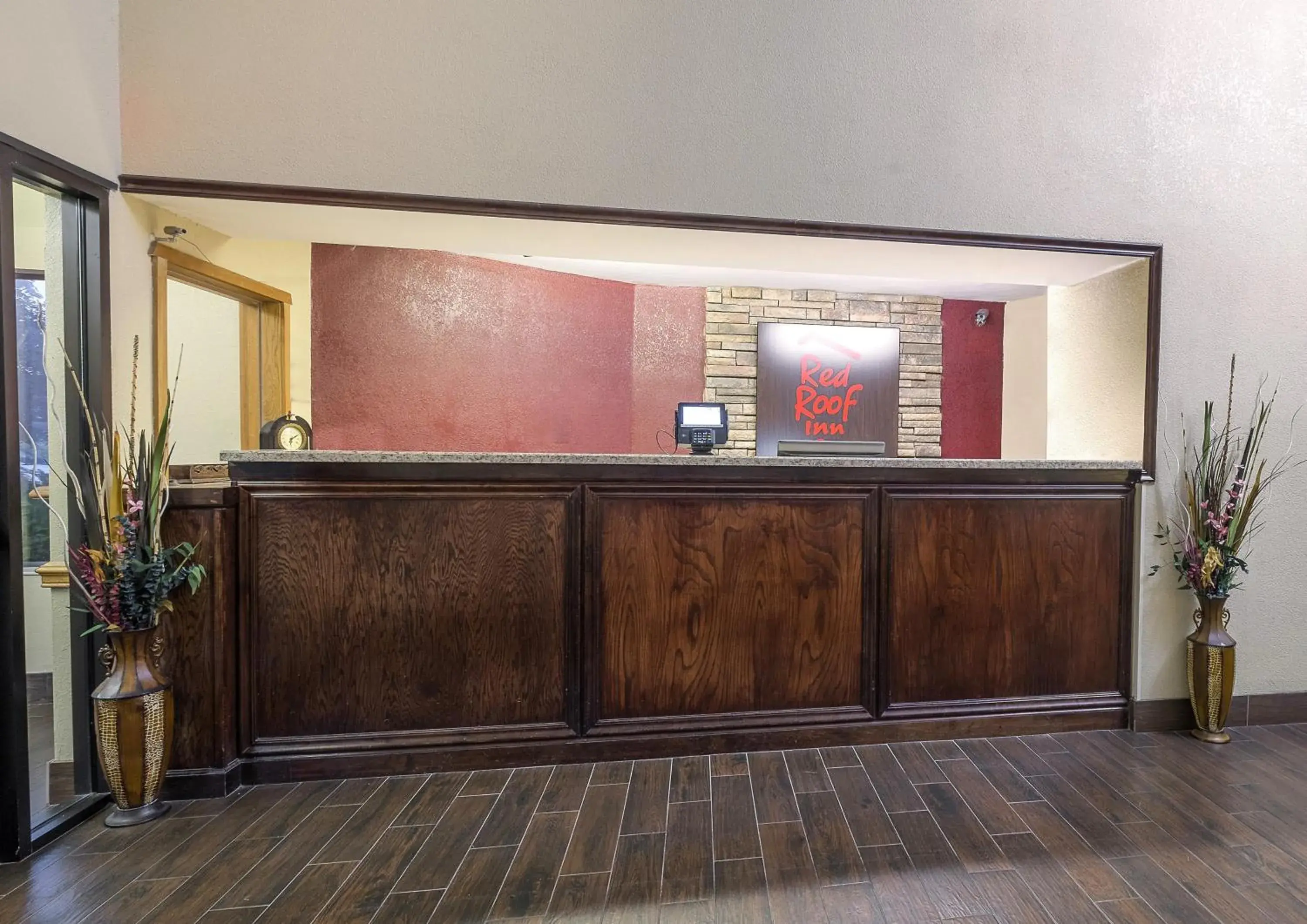 Lobby or reception, Lobby/Reception in Red Roof Inn & Suites Hermitage