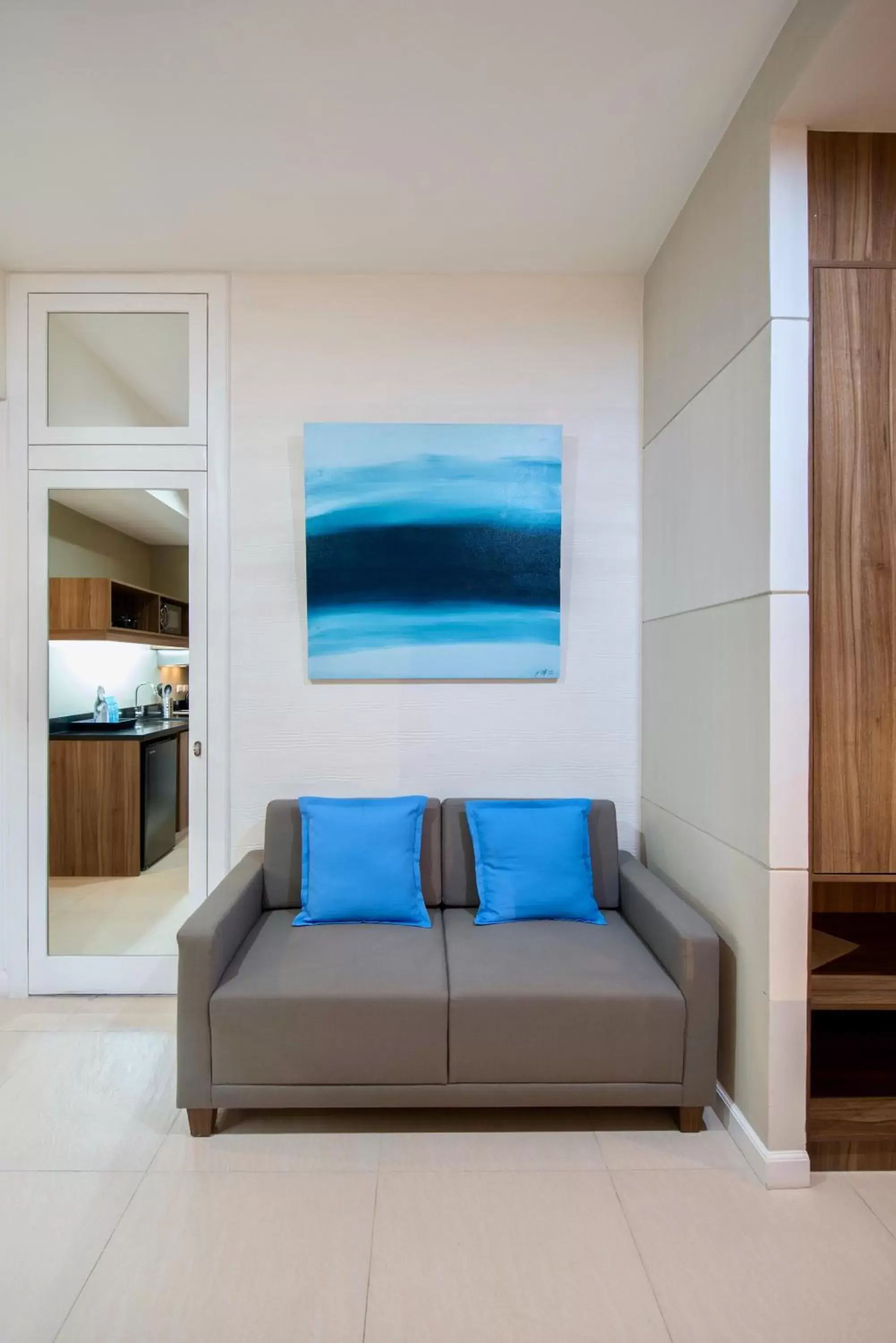 Living room, Seating Area in The Sphere Serviced Residences Managed by HII