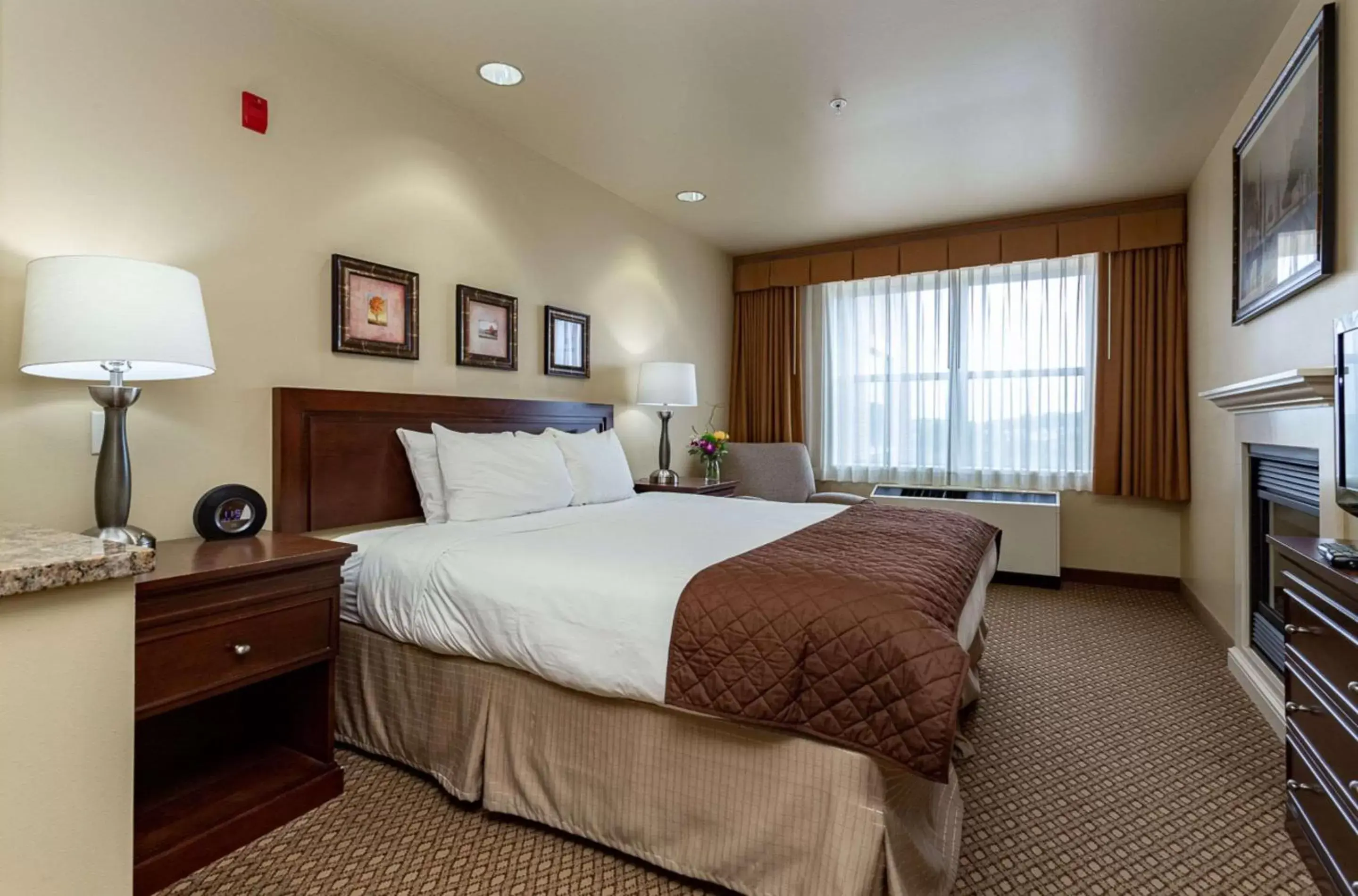 Bedroom, Bed in Jefferson Street Inn, a Member of Radisson Individuals