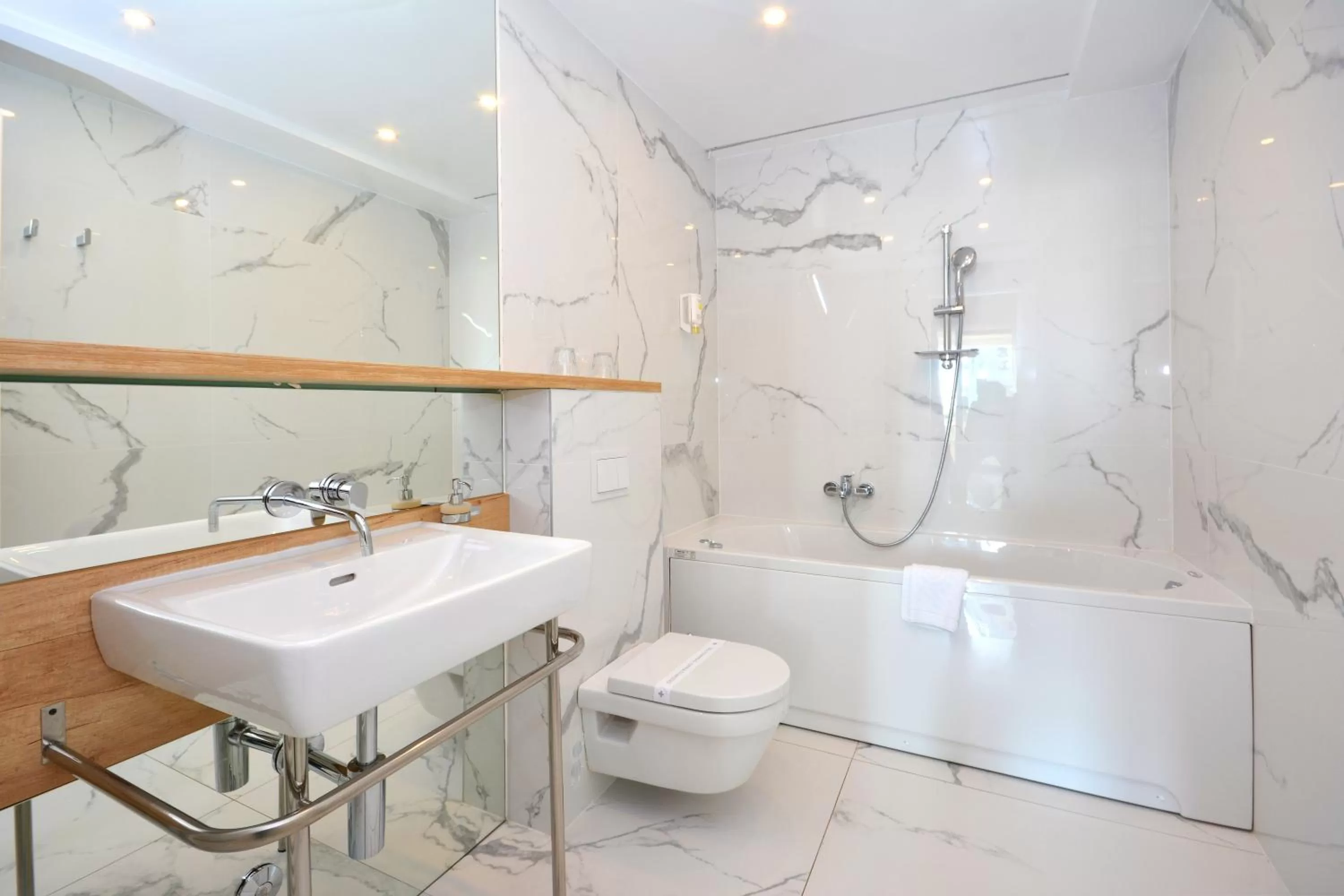 Toilet in Hotel San Antonio