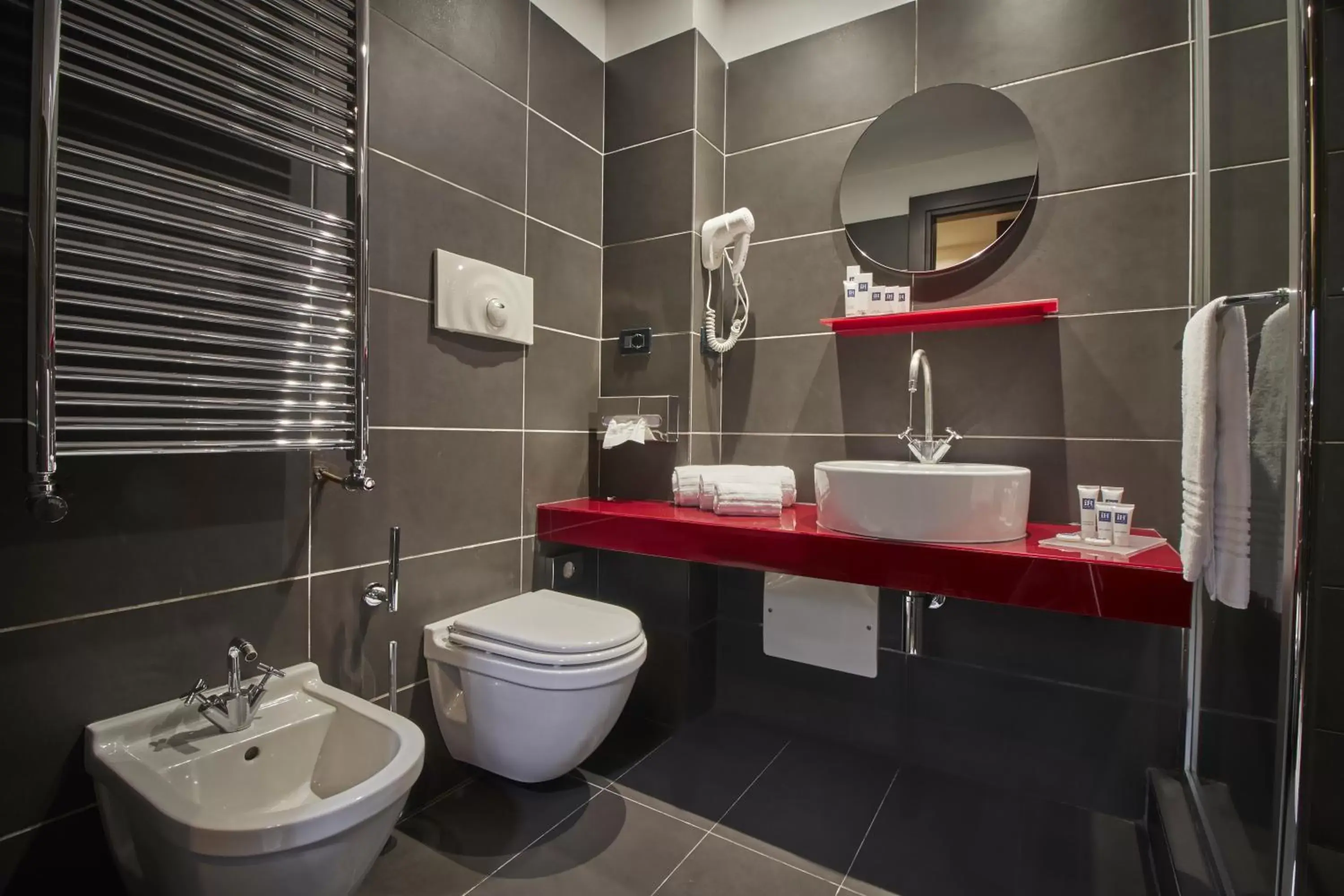 Bathroom in iH Hotels Milano Watt 13