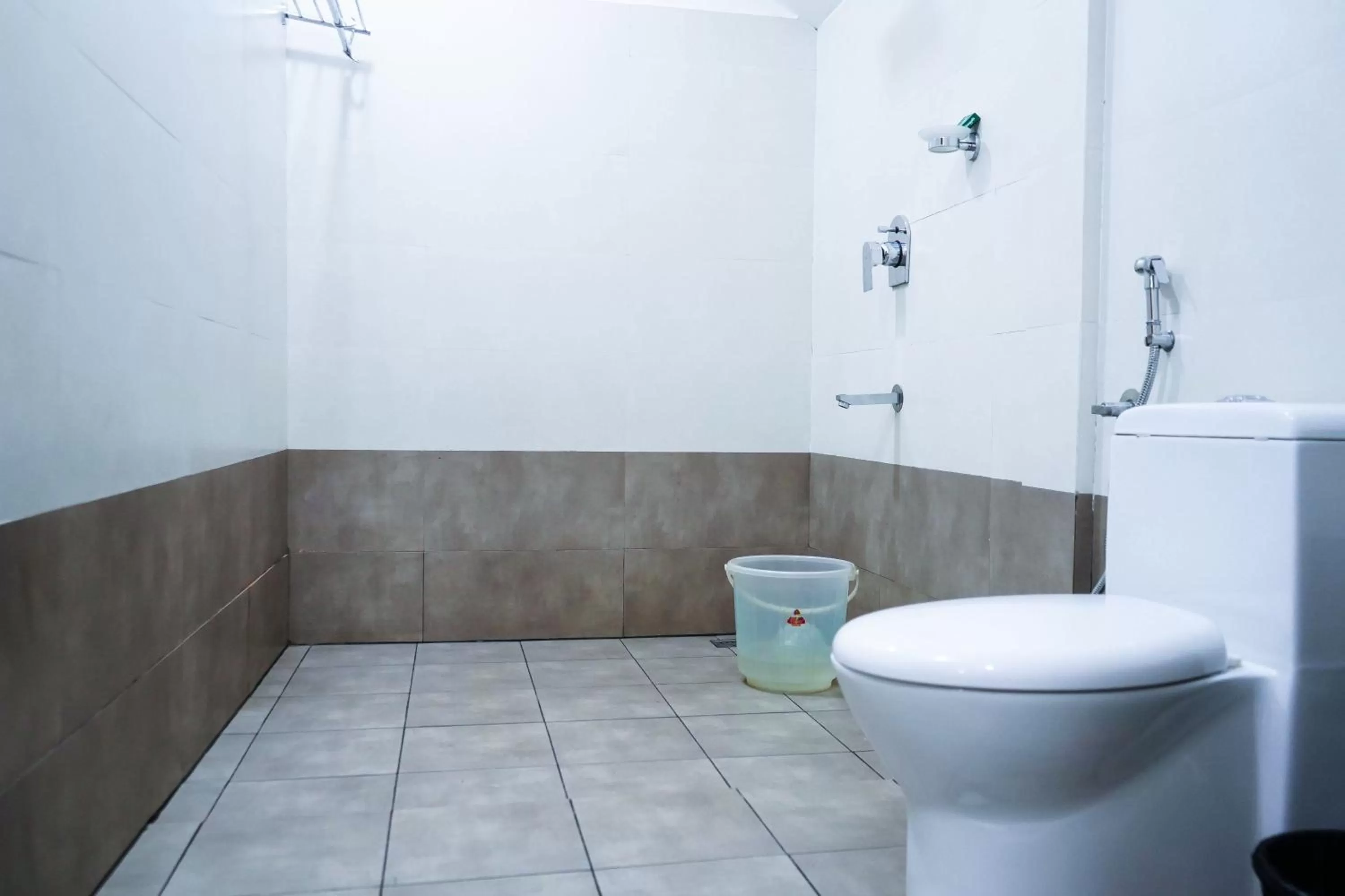 Shower, Bathroom in Edens Munnar