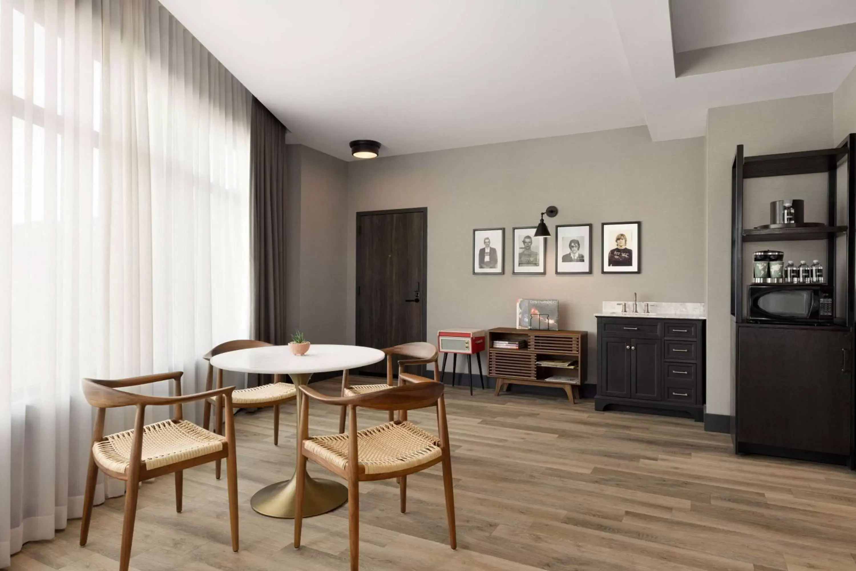 Bed, Dining Area in Origin Red Rocks, a Wyndham Hotel