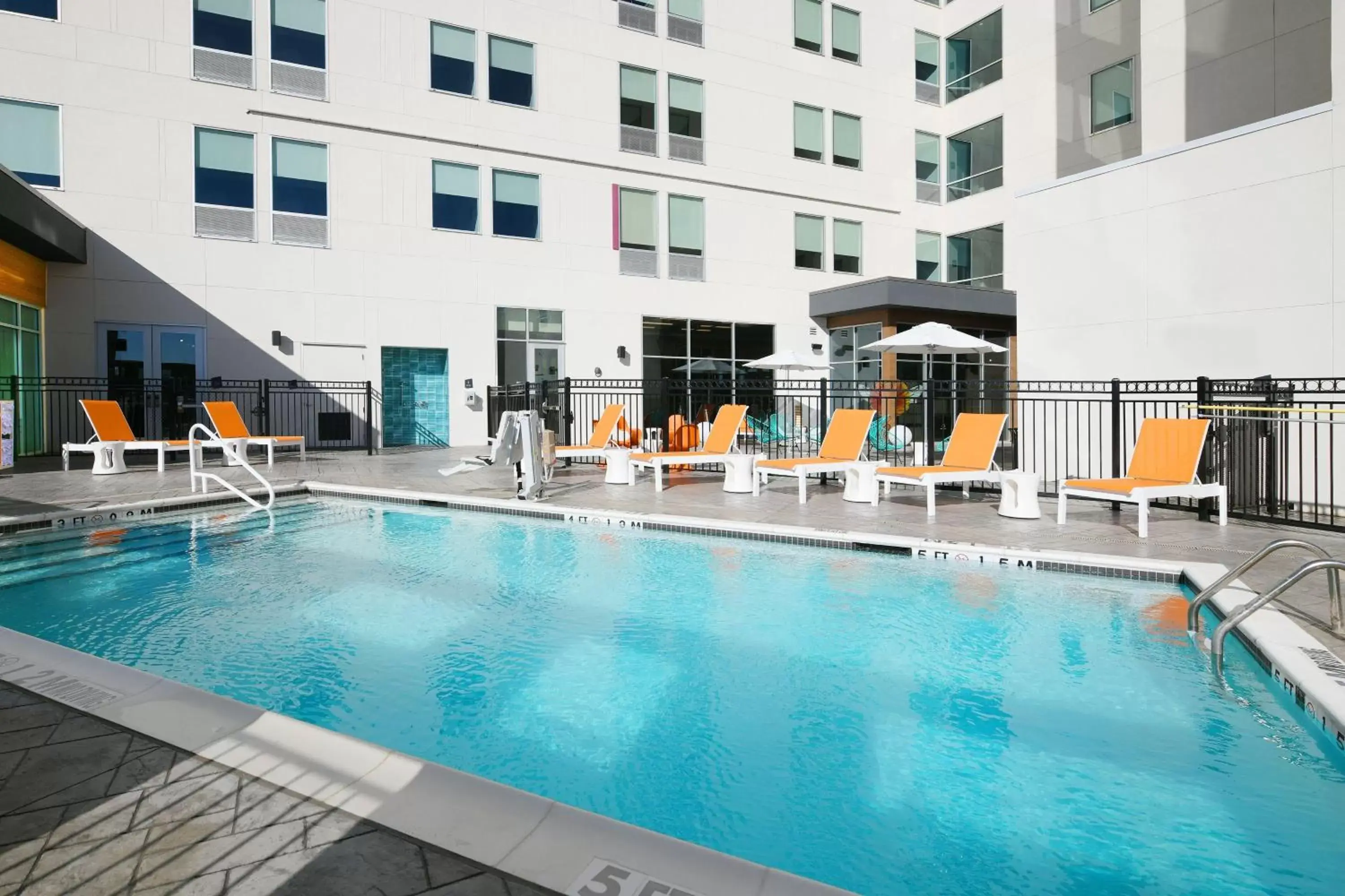 Fitness centre/facilities, Swimming Pool in Aloft Dallas Euless