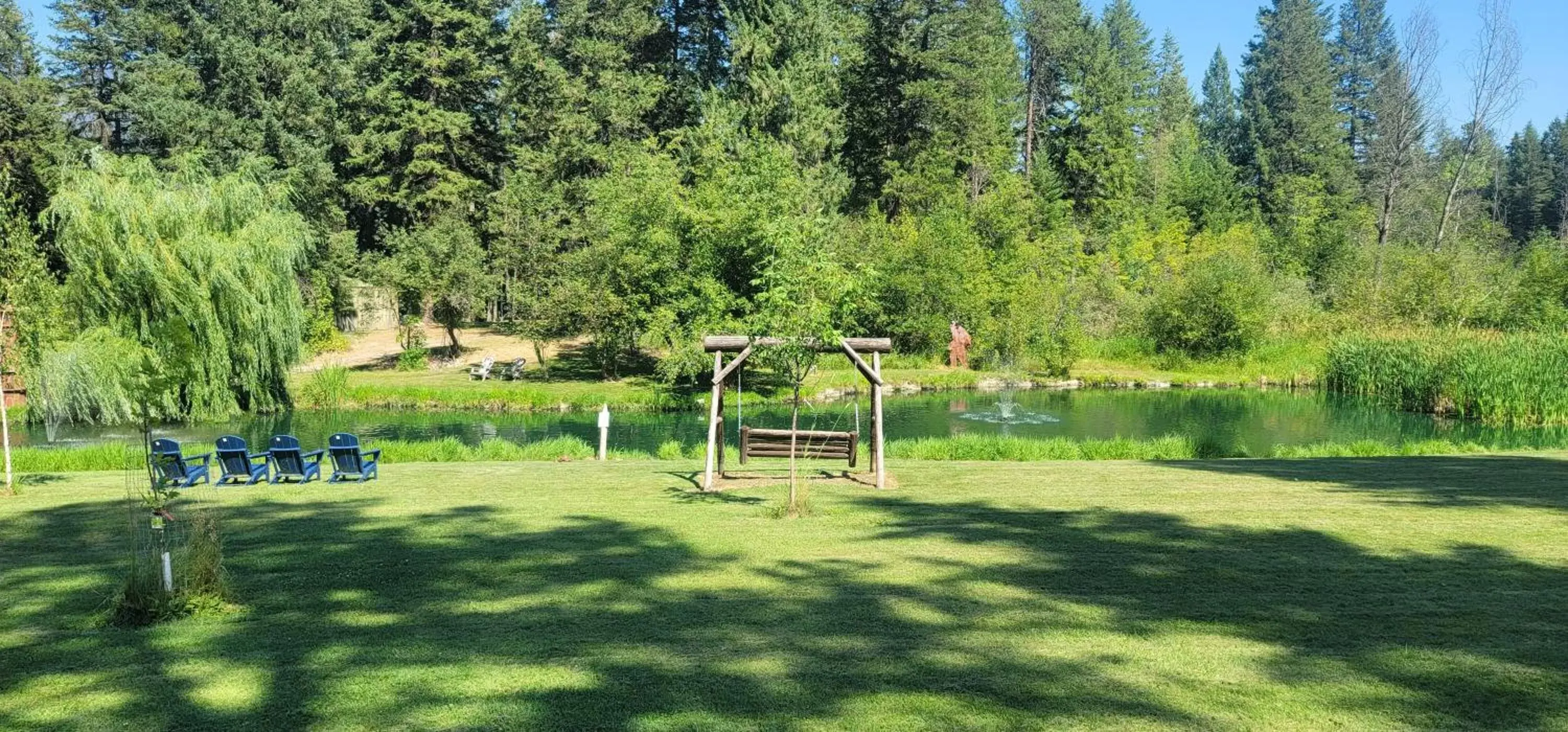 Garden in Riverfront Motel & Cabins