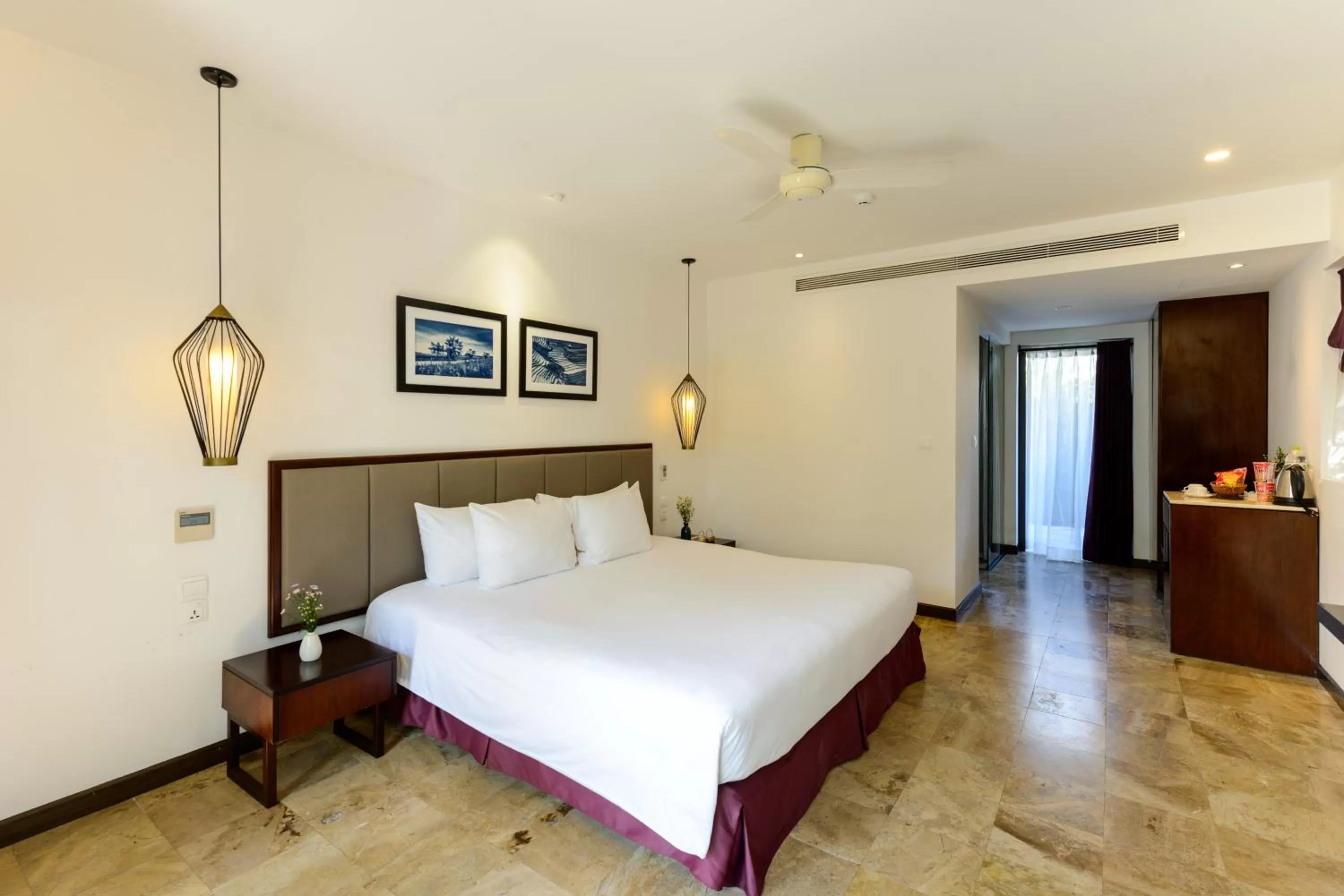 TV and multimedia, Bed in SENVILA Boutique Resort & Spa