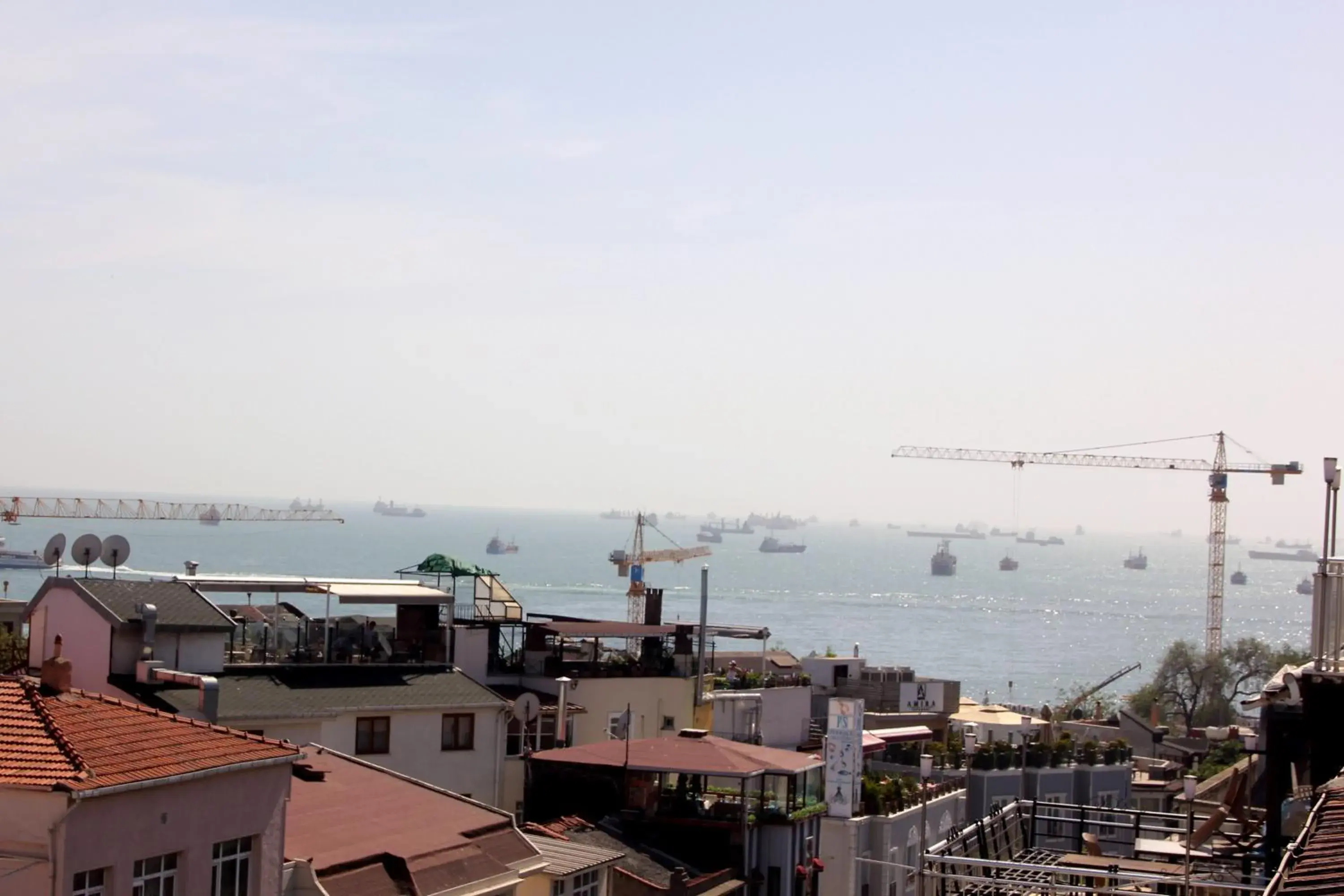 Sea view in Istanbul Holiday Hotel Sea view in Istanbul Holiday Hotel