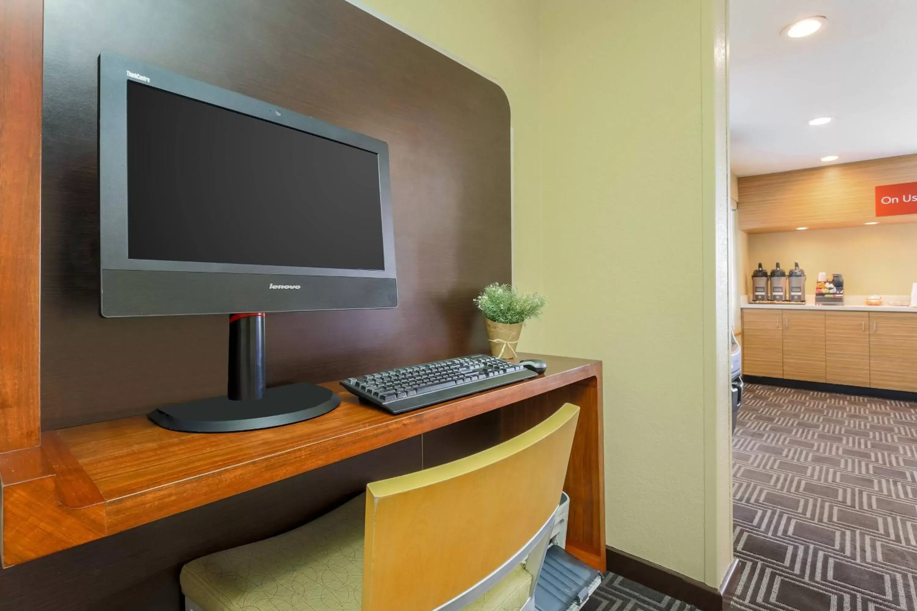 Business facilities, TV/Entertainment Center in TownePlace Suites Denver Tech Center