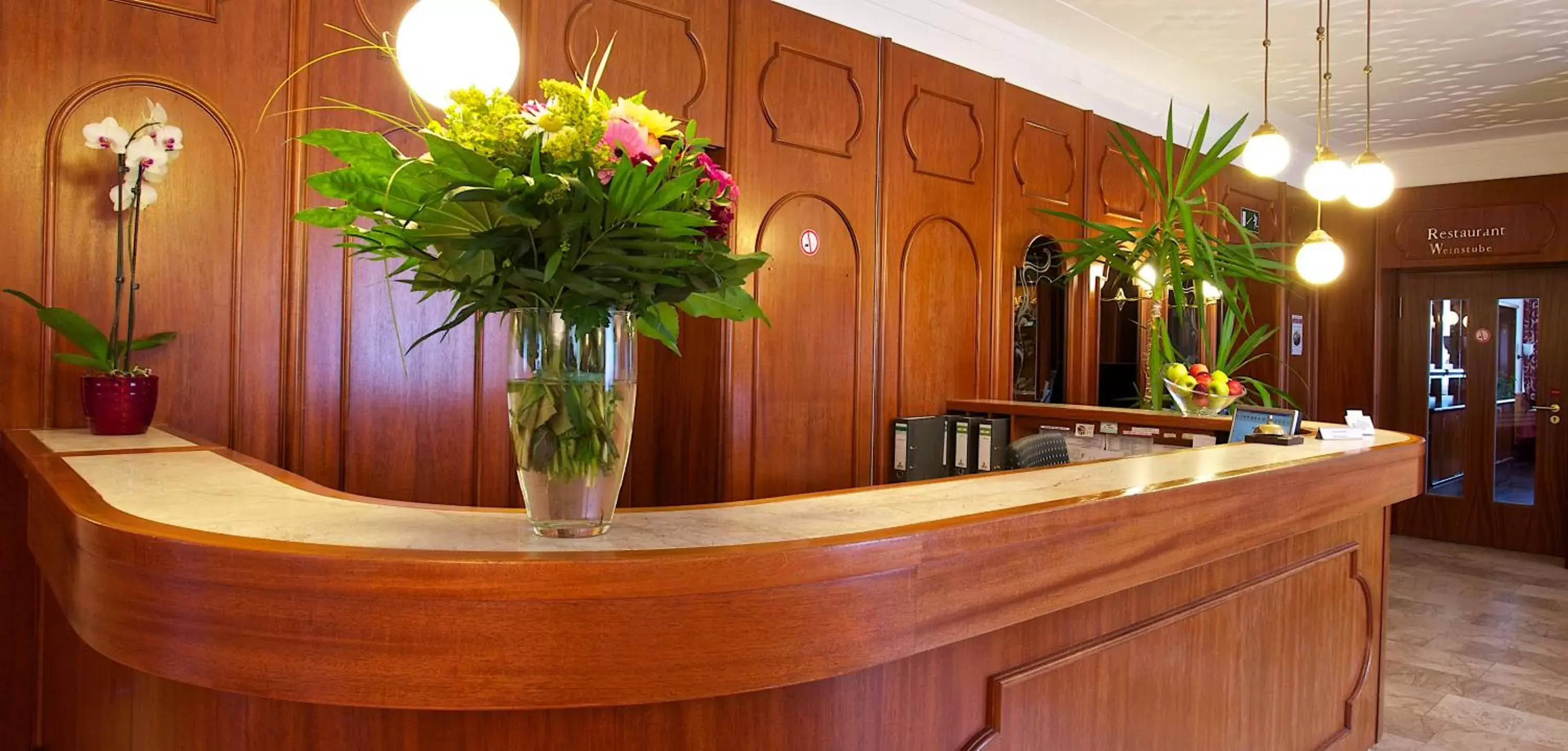 Lobby or reception, Lounge/Bar in Hotel Carmen