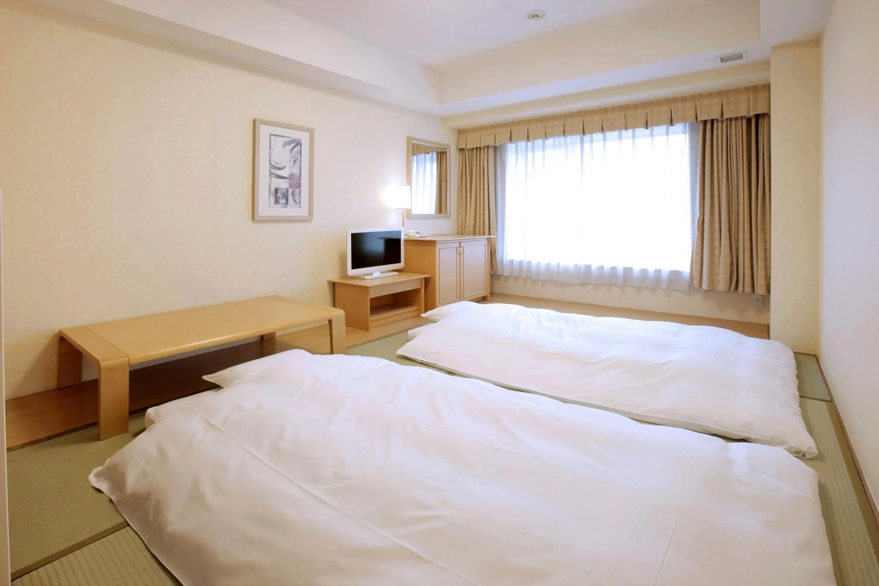 Photo of the whole room, Bed in Hotel Emion Tokyo Bay