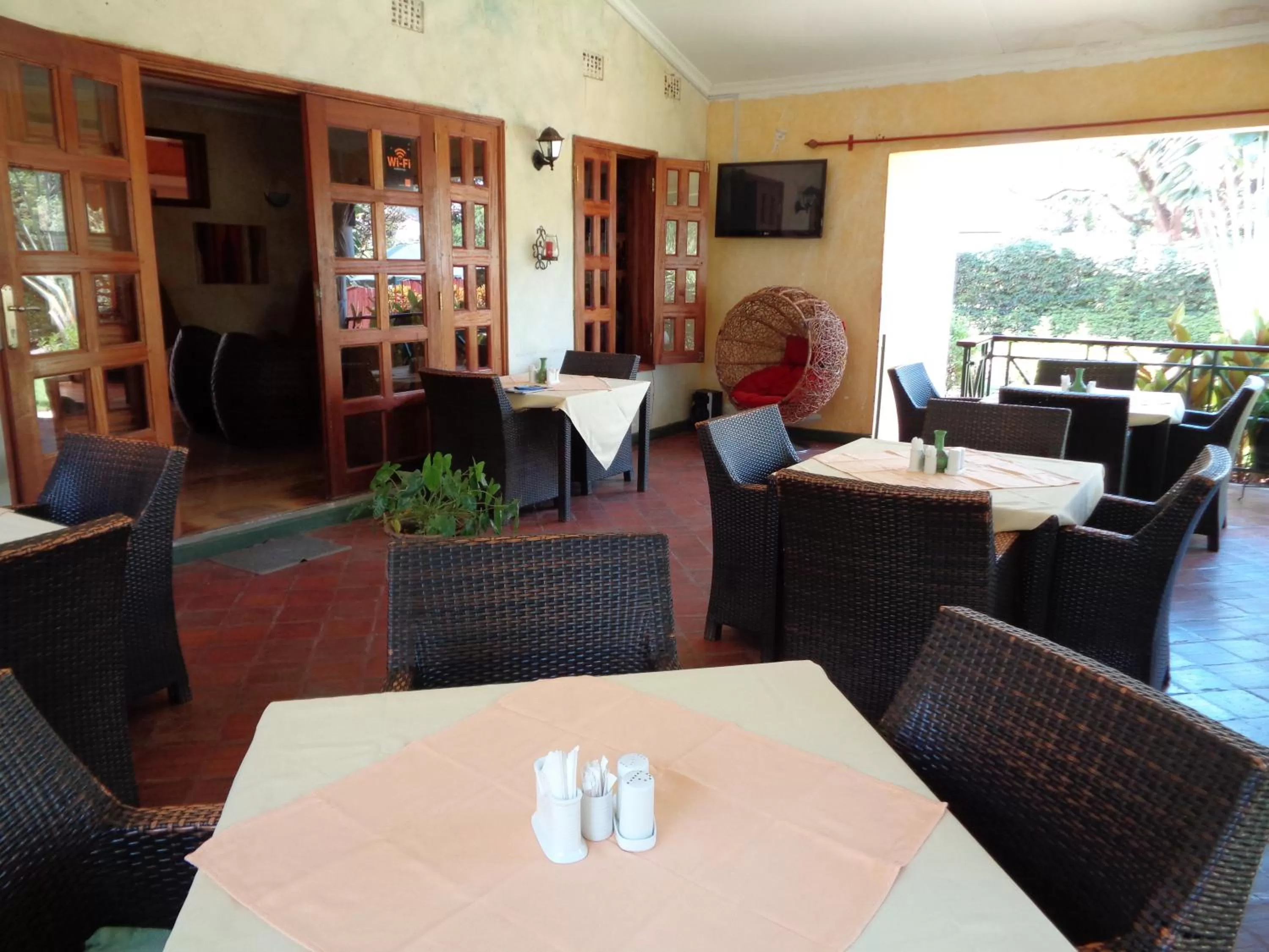 Restaurant/places to eat in The Clarice House