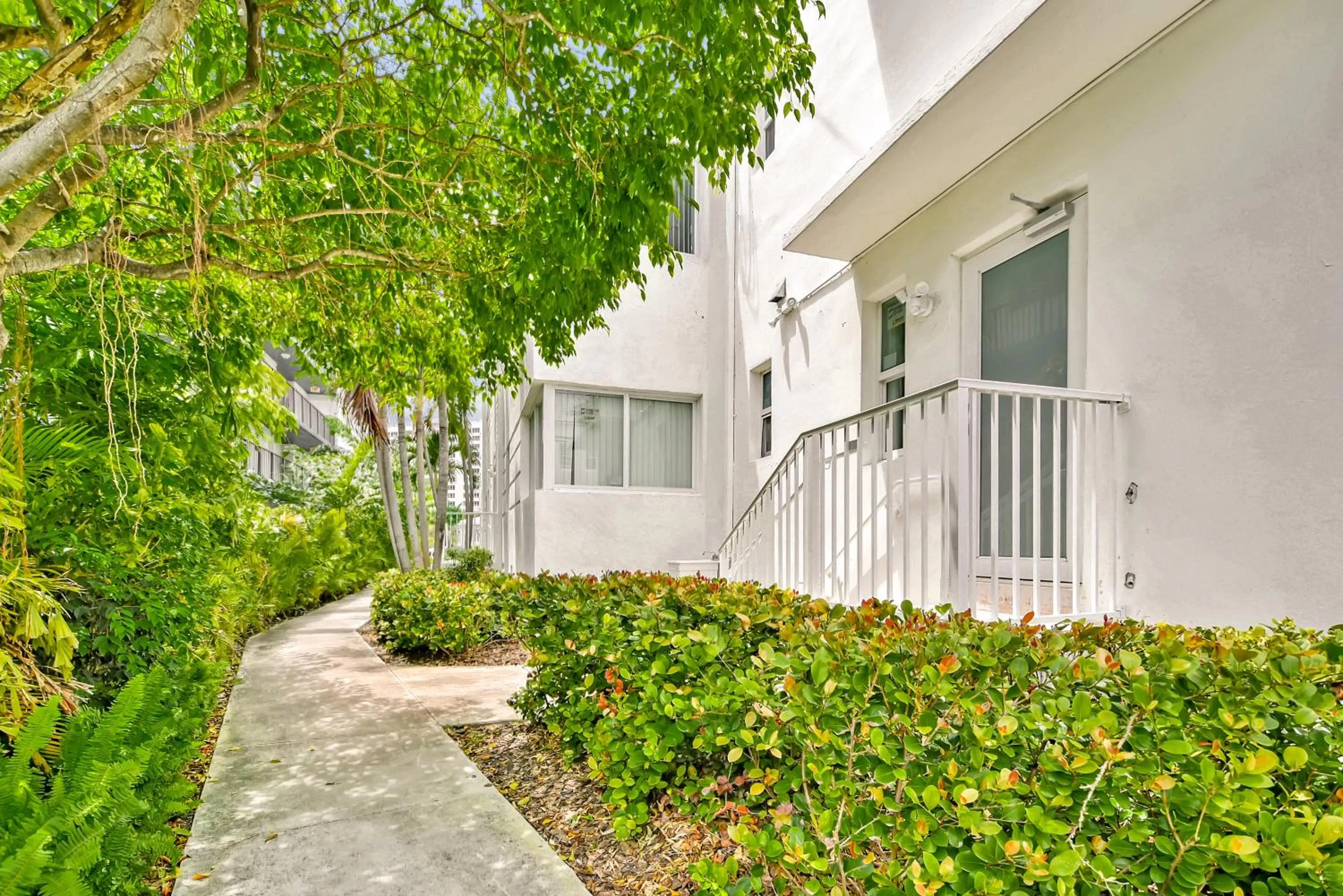 Property building in West Deco