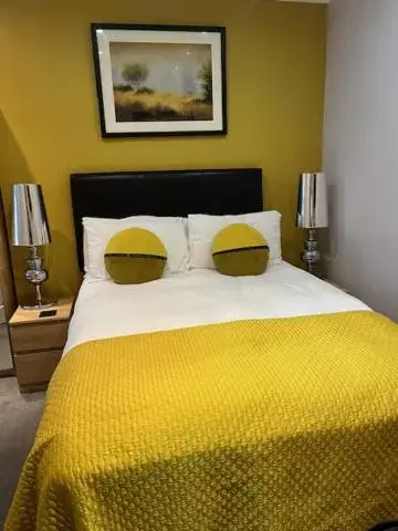 Bedroom, Bed in The Kenley Hotel
