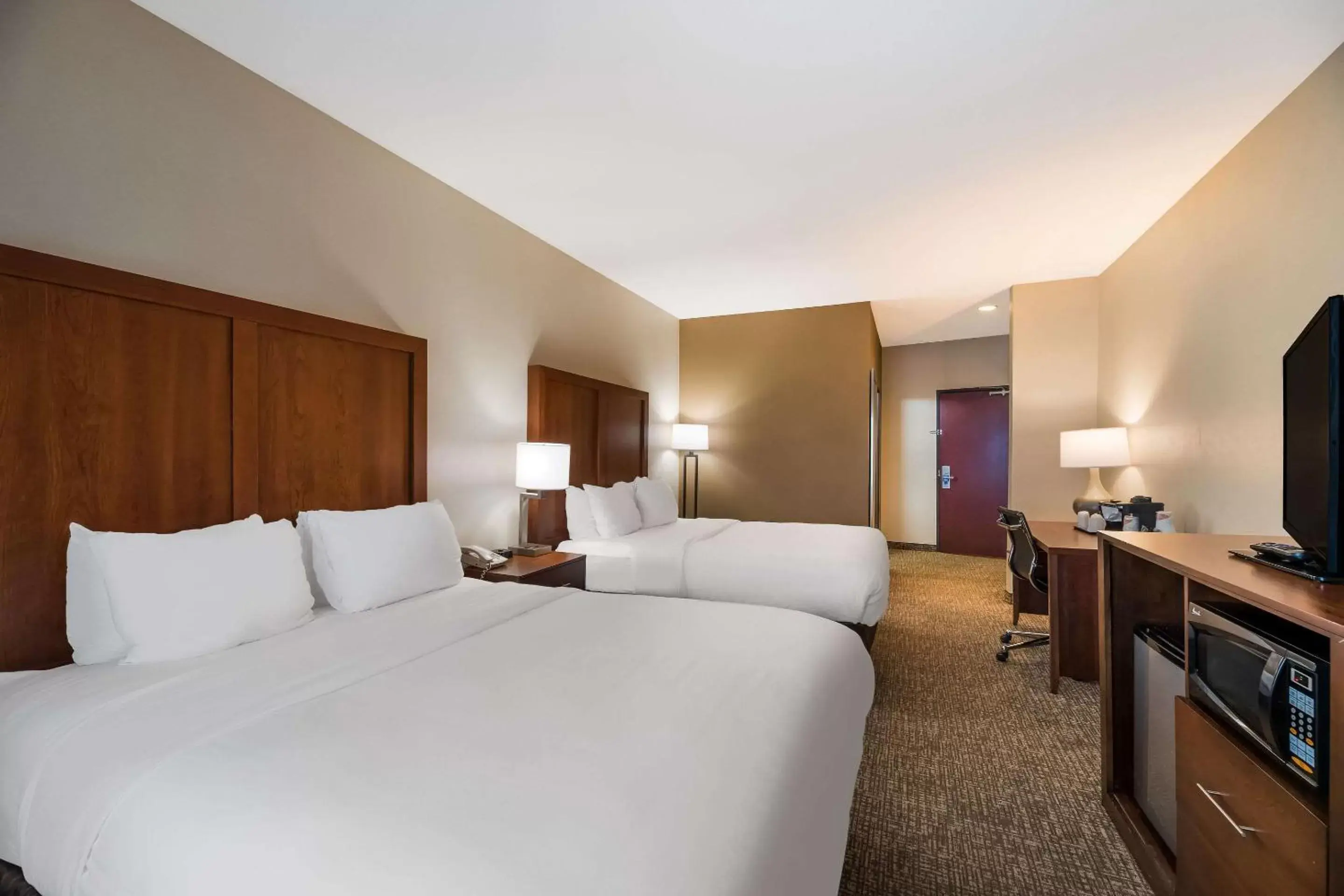 Bedroom, Bed in Comfort Inn & Suites Las Vegas - Nellis