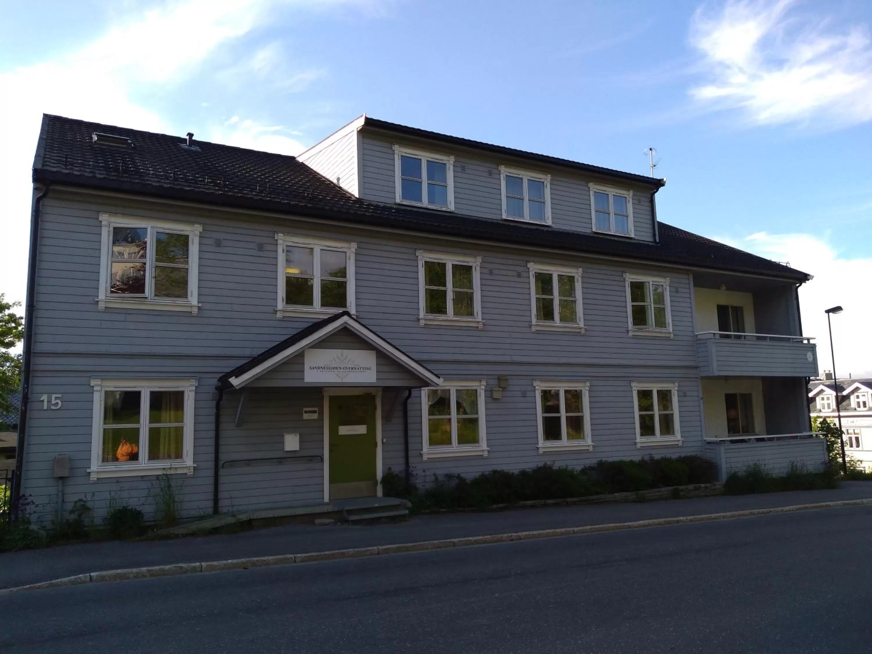 Property building in Sandnessjøen Overnatting