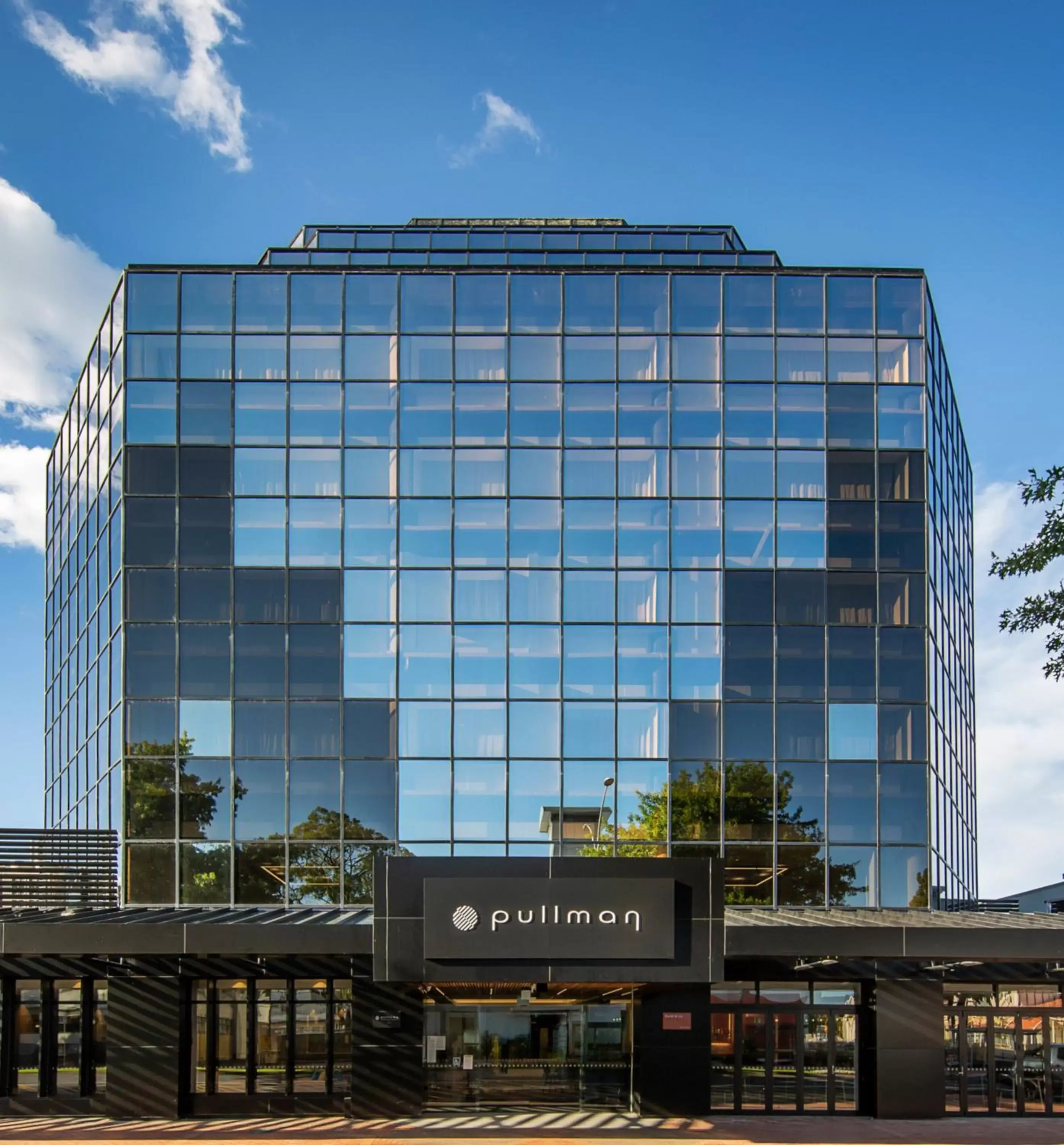 Property building in Pullman Rotorua Property building in Pullman Rotorua