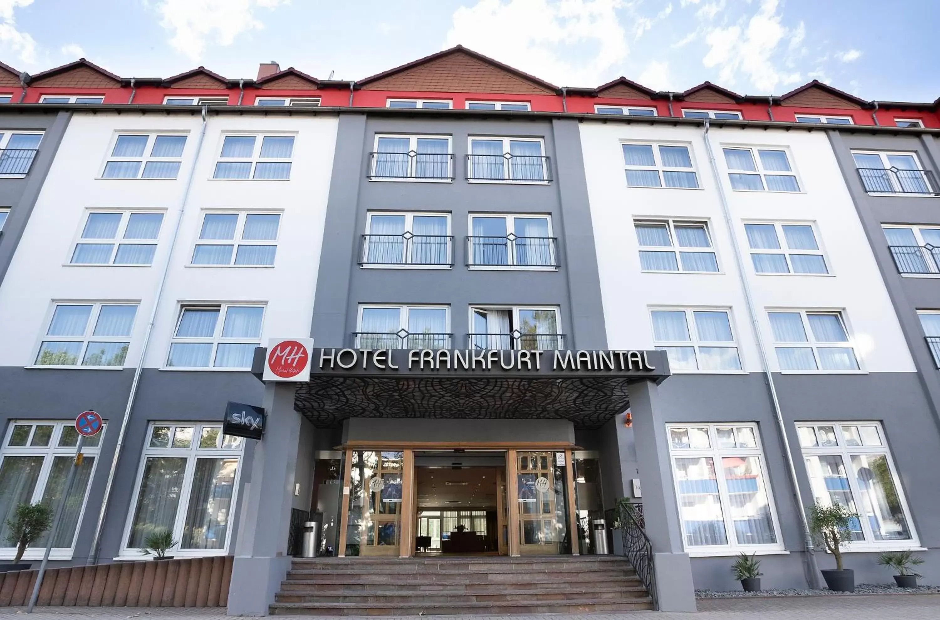 Facade/entrance, Property Building in ACHAT Hotel Frankfurt Maintal