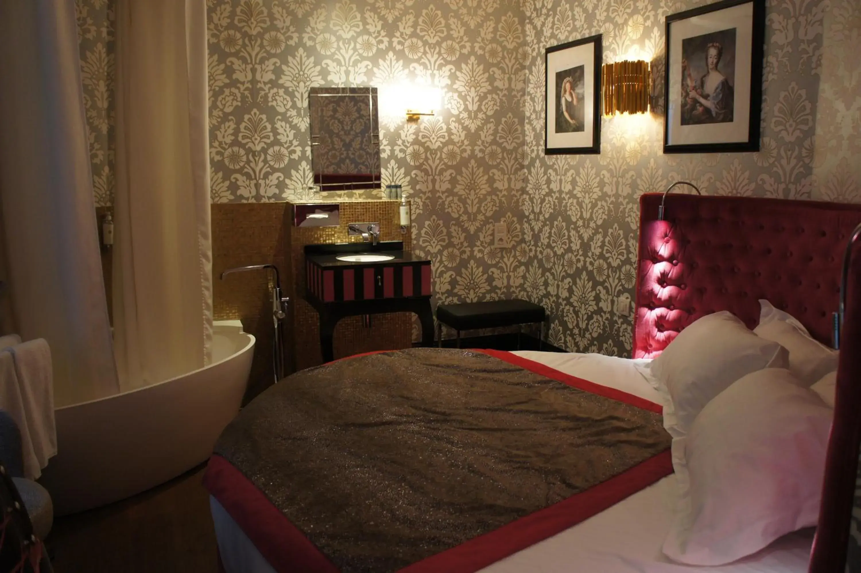 Bed in Tonic Hotel Saint Germain des Pr