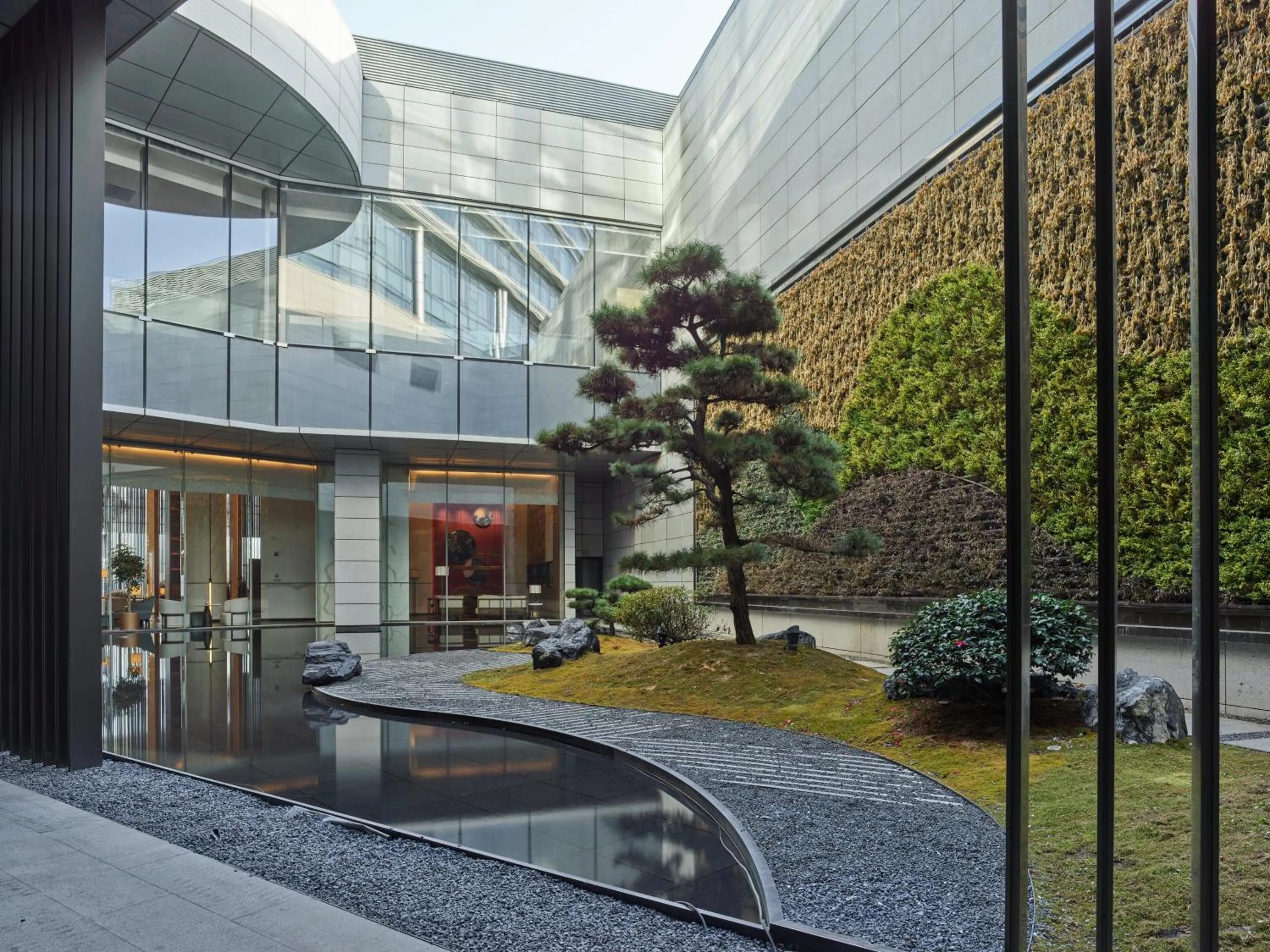 Property building in HUALUXE Nanjing Yangtze River