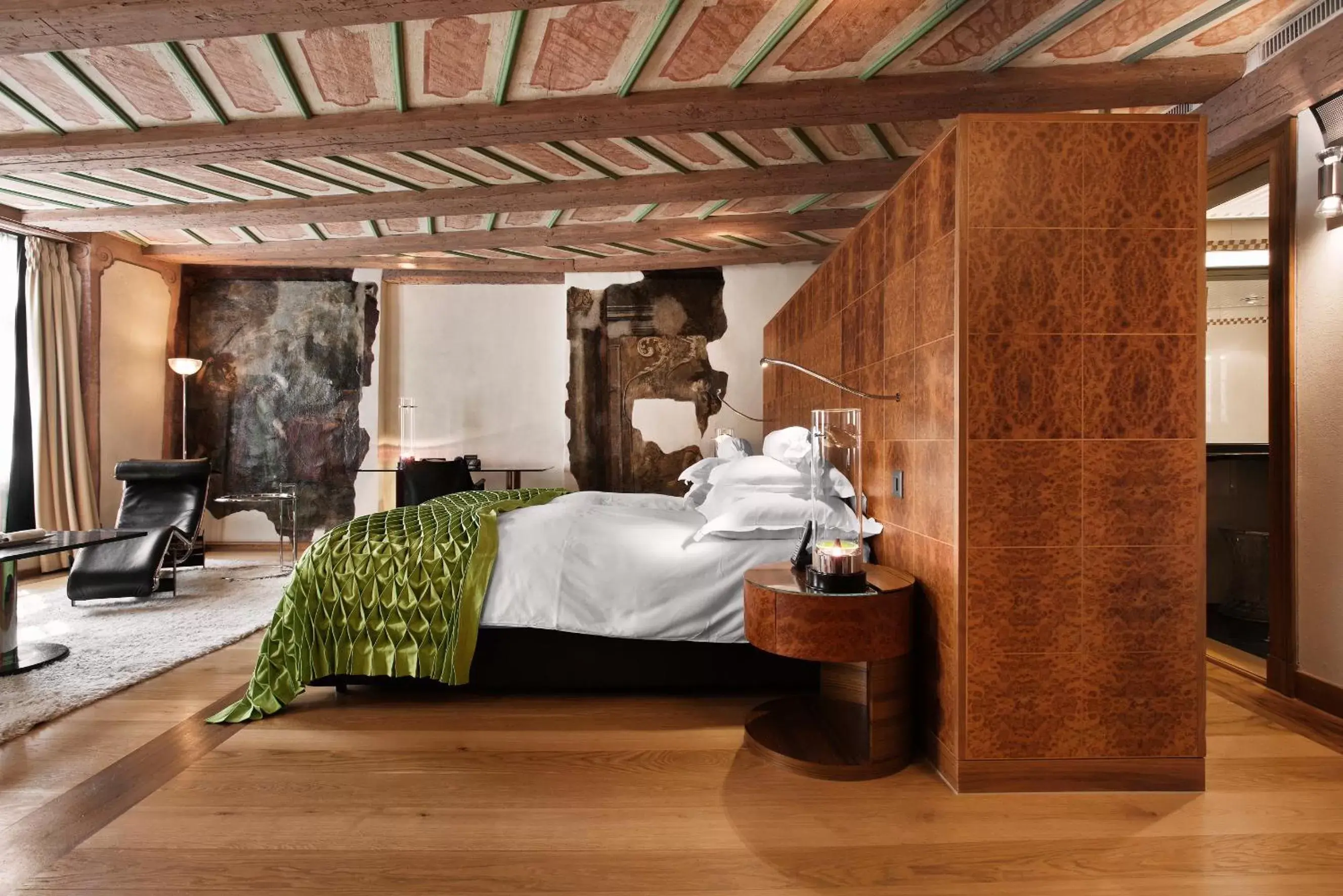 Photo of the whole room in Widder Hotel - Zurichs luxury hideaway