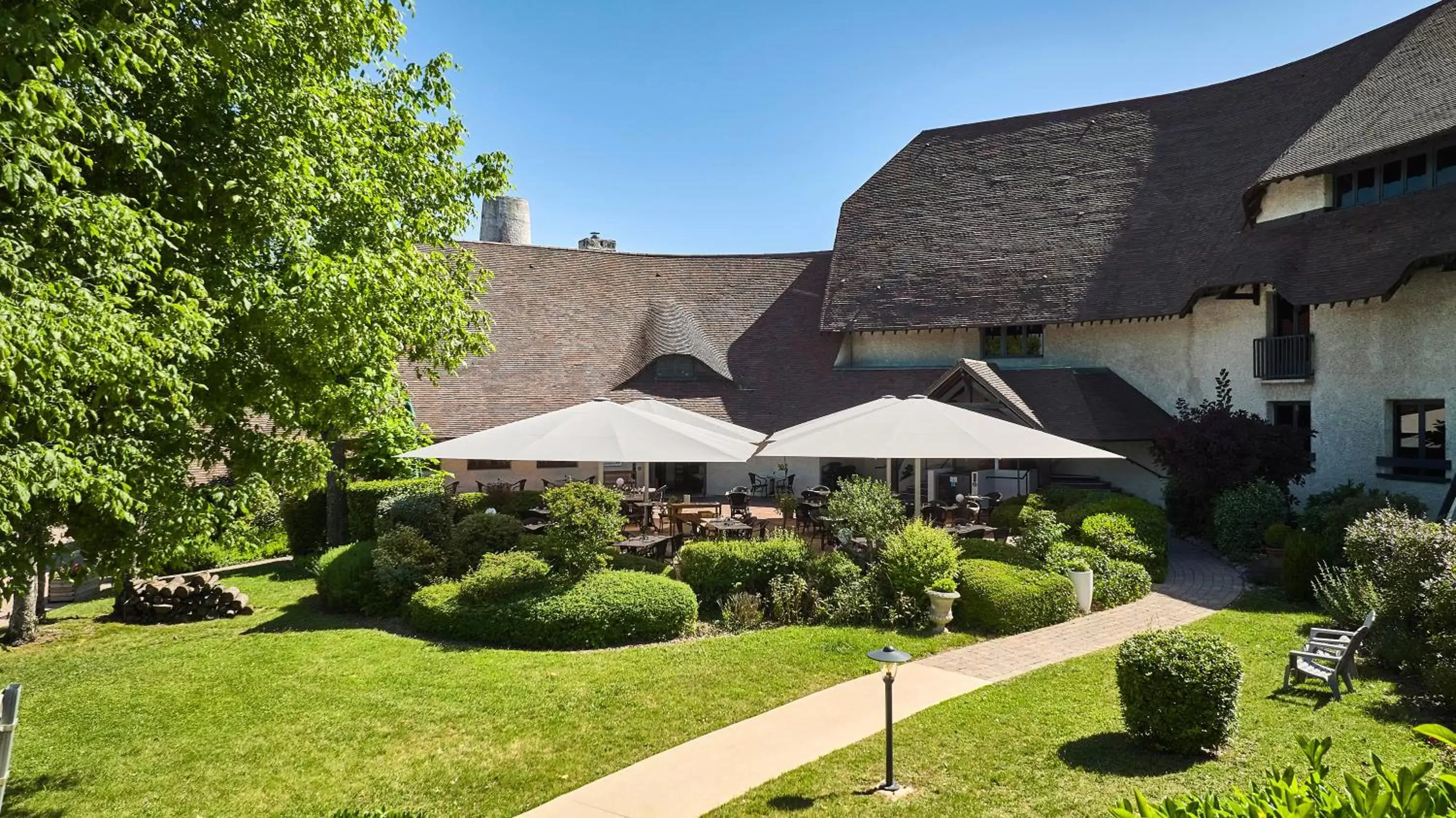 Patio, Property Building in La Flambée