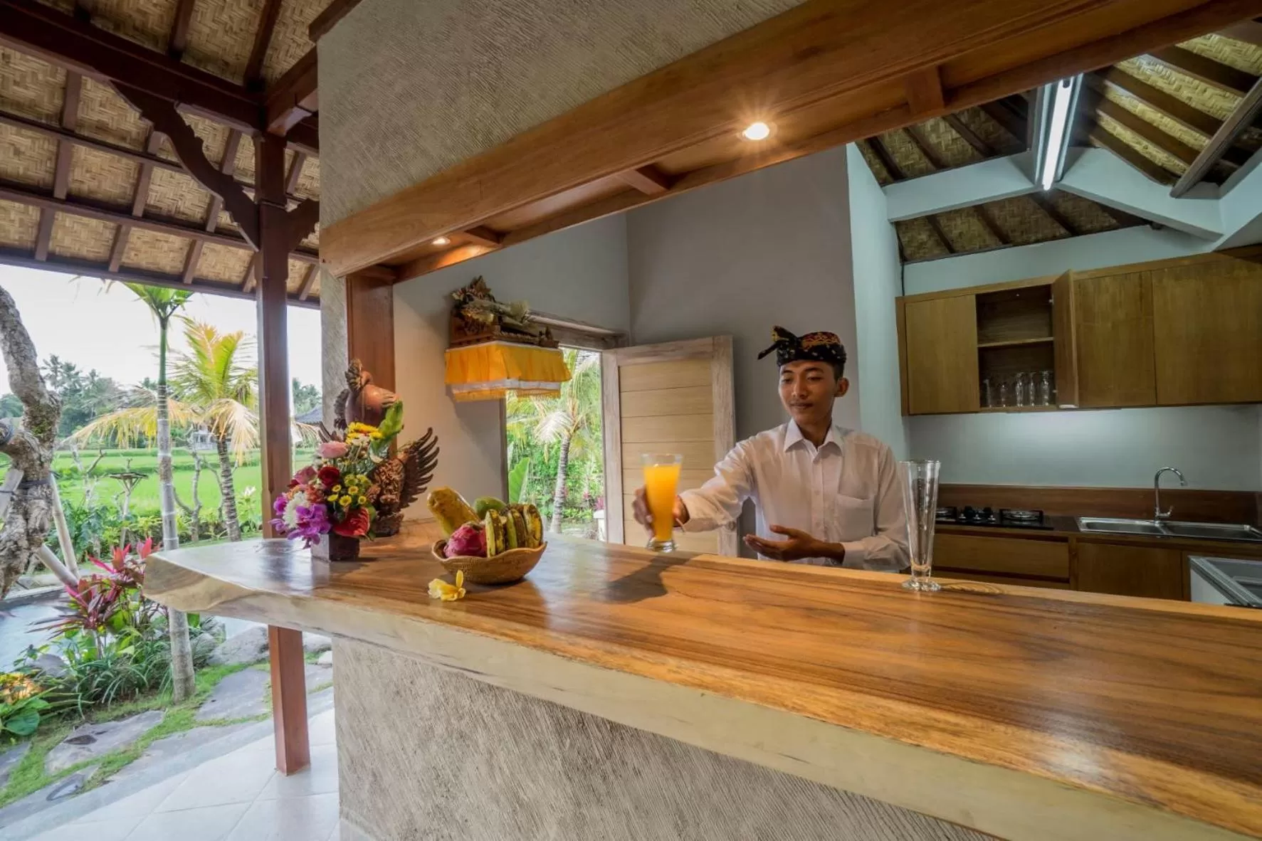 Restaurant/places to eat in Gerindem Cottages