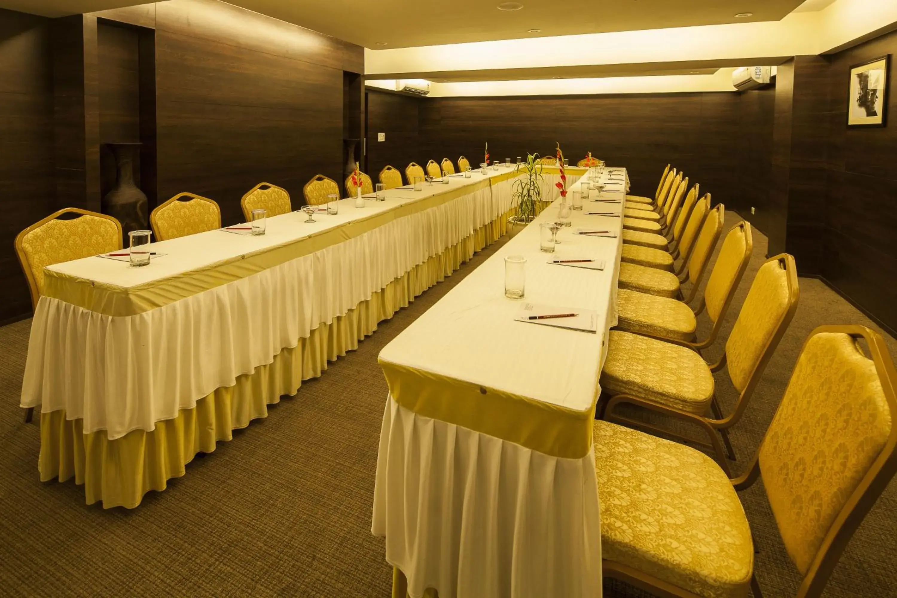 Business facilities in Vesta Maurya Palace