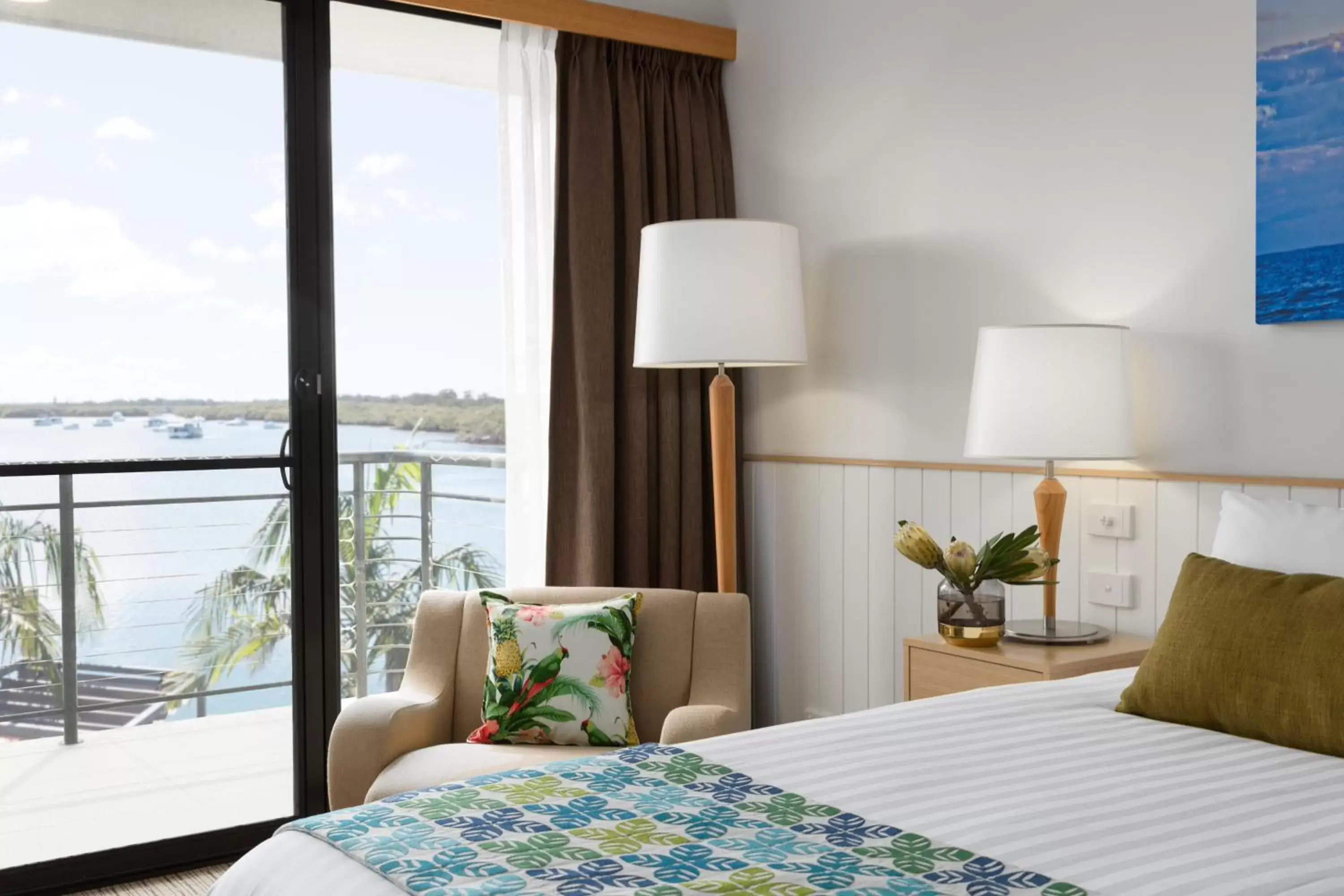 Balcony/Terrace, Bed in Sails Port Macquarie by Rydges