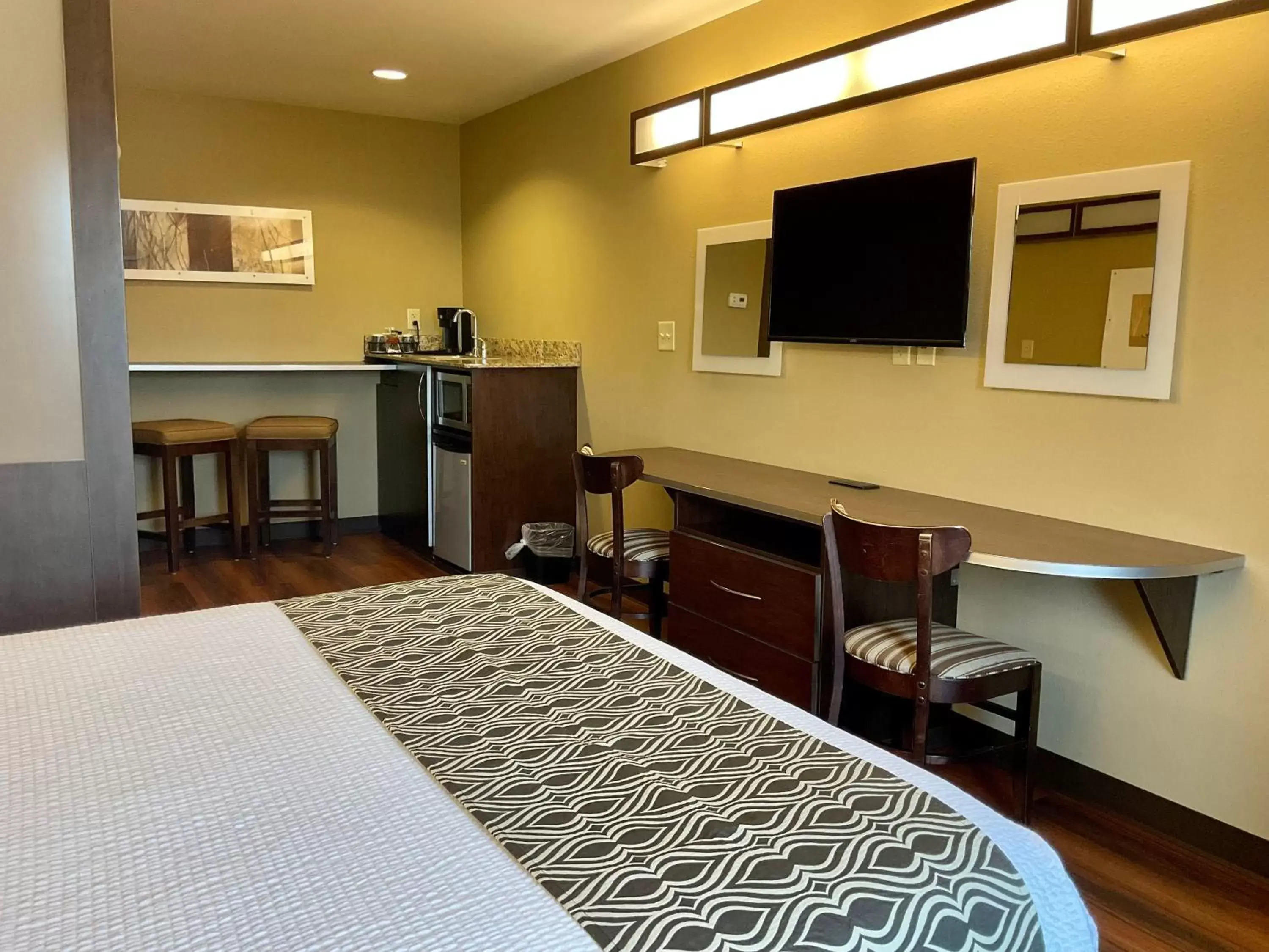 Bed in SureStay Plus Hotel by Best Western Buckhannon