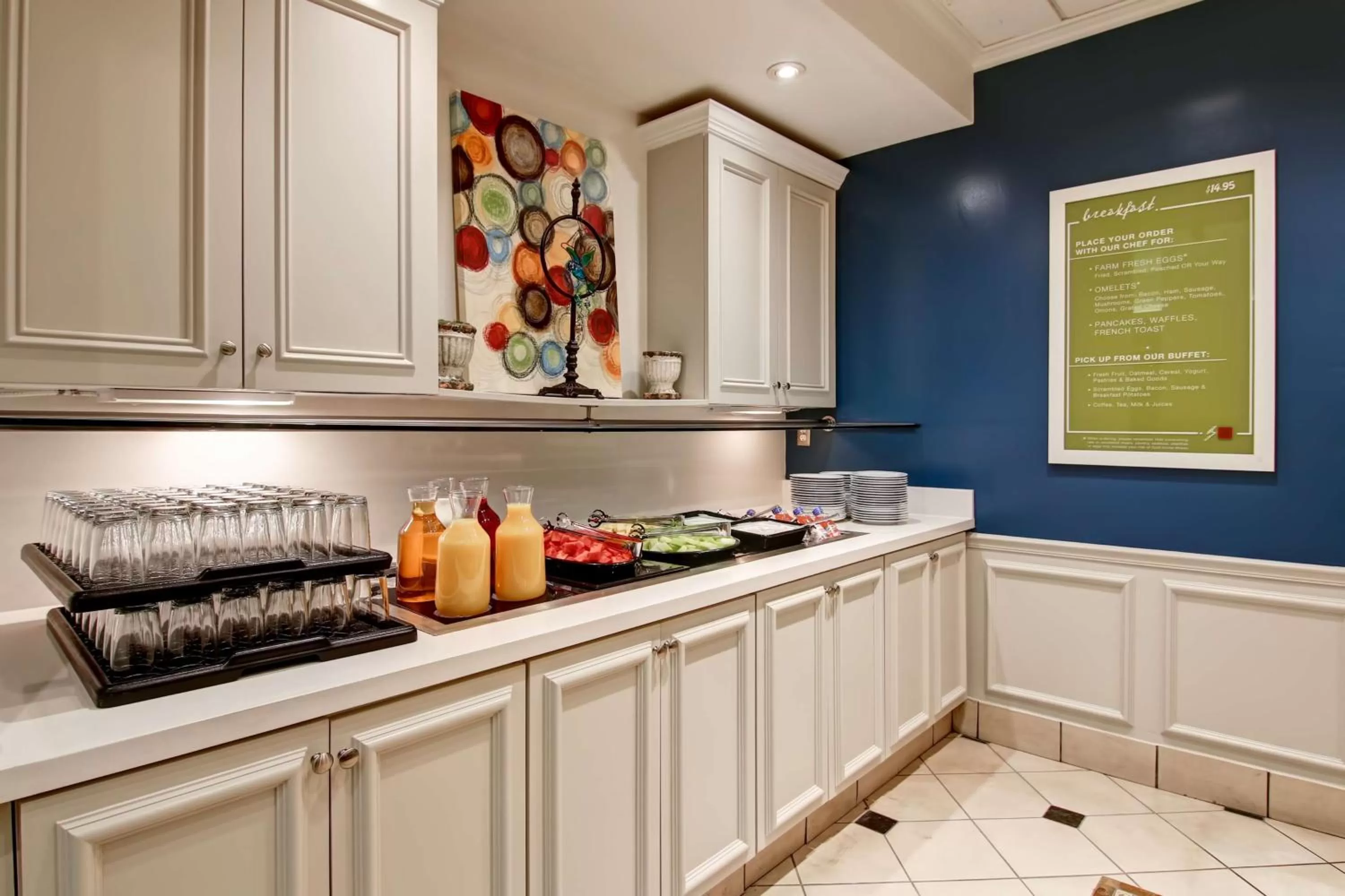 Dining area in Hilton Garden Inn Toronto/Mississauga
