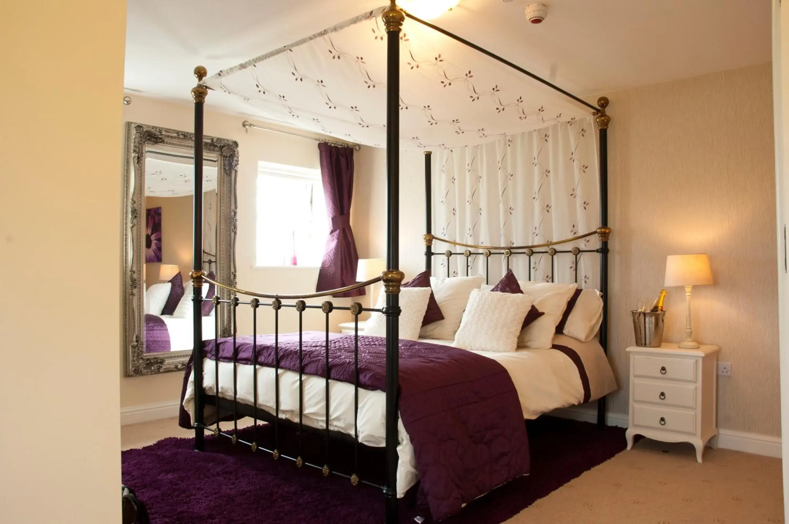 Luxury Double Room in Norfolk Arms Hotel, Ringinglow