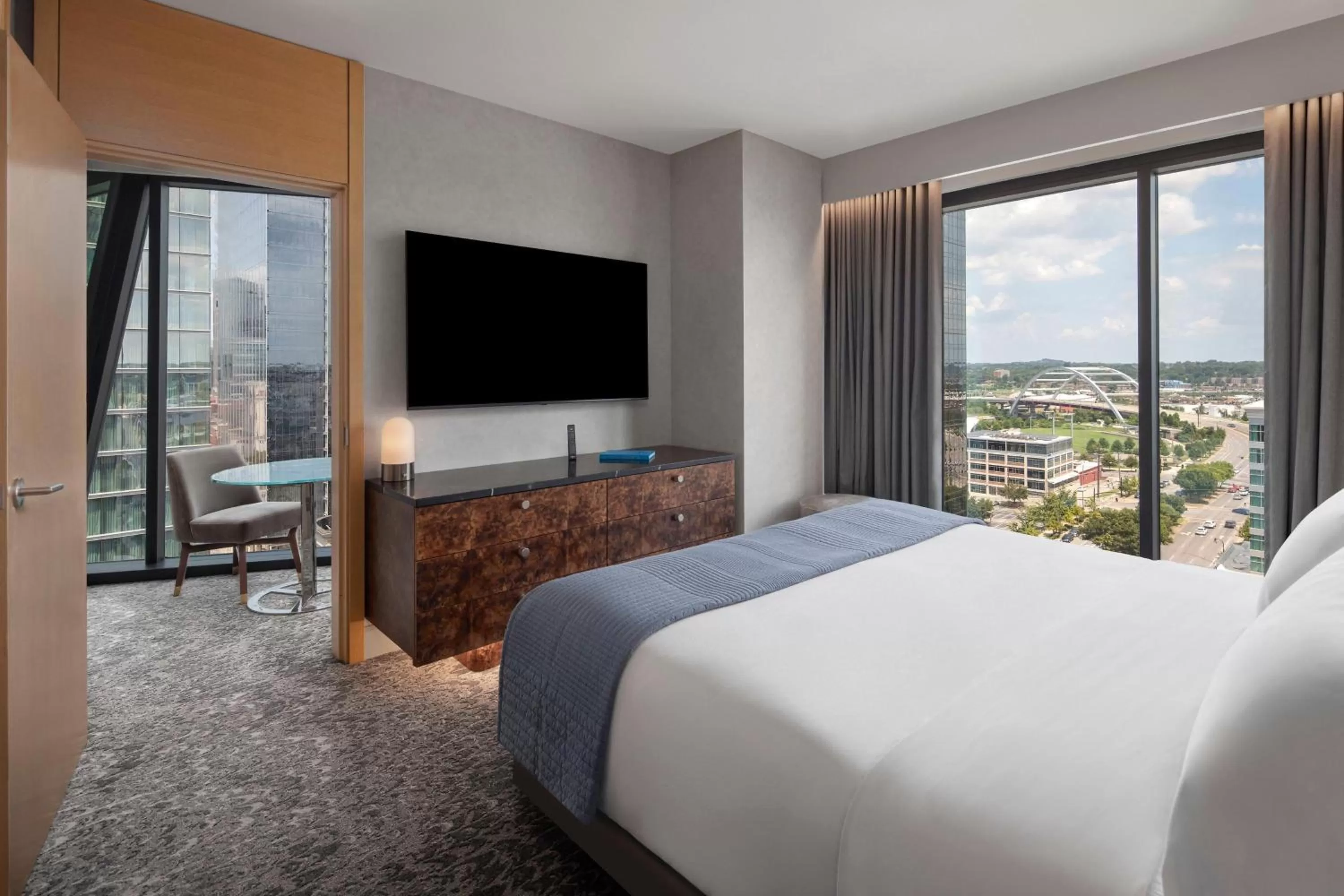 Bedroom, Bed in The Joseph, a Luxury Collection Hotel, Nashville