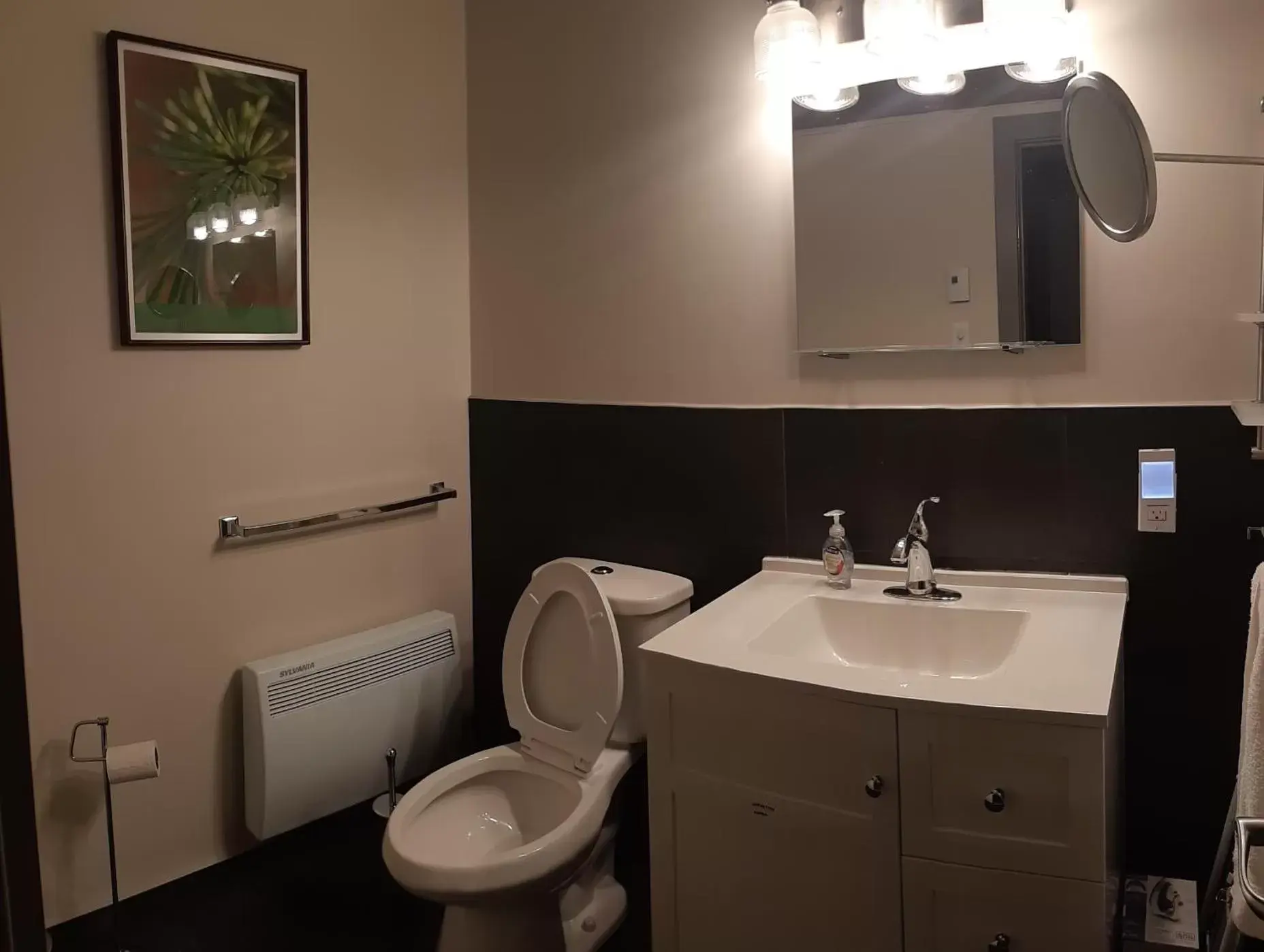 Bathroom in Oberge Inn Val-David