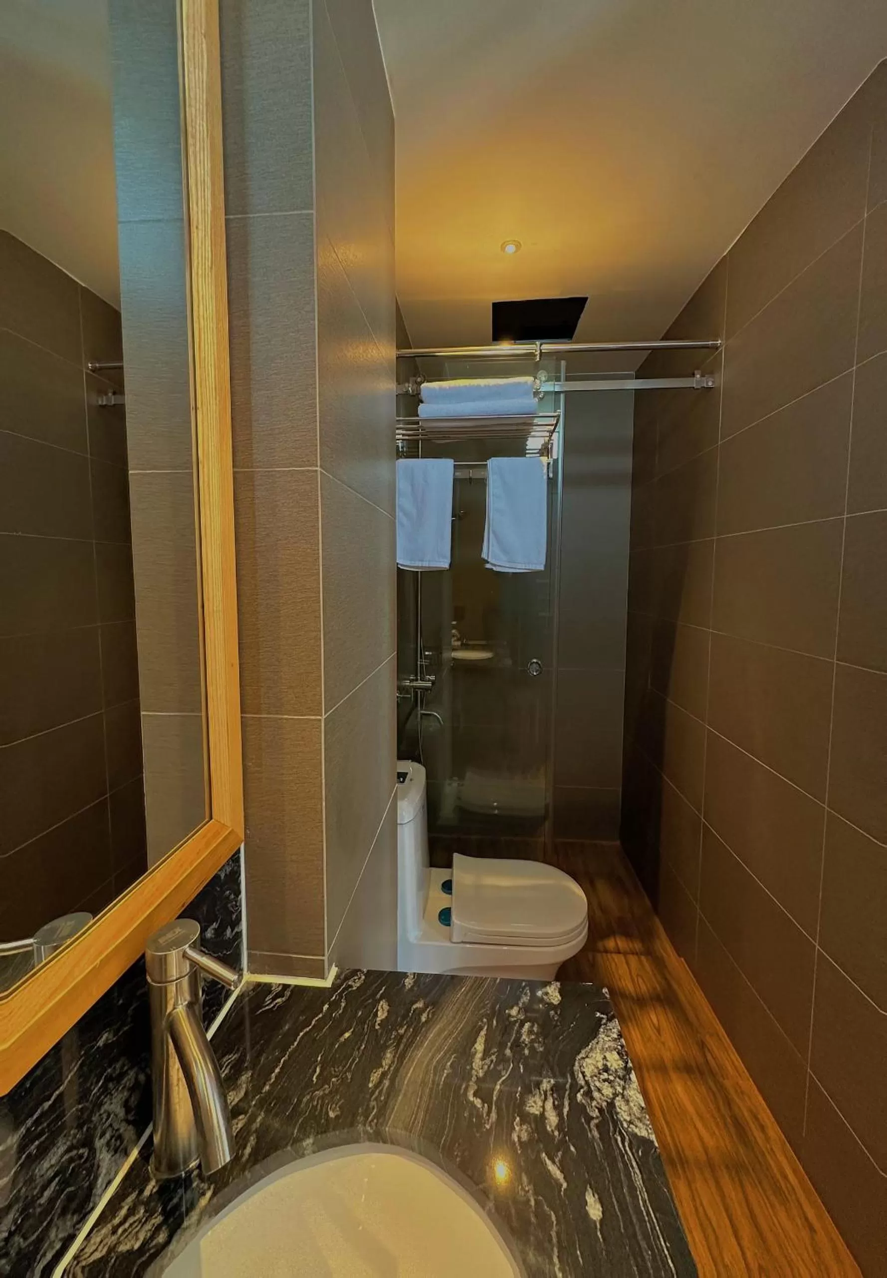 Shower in Haven Hut Hotel