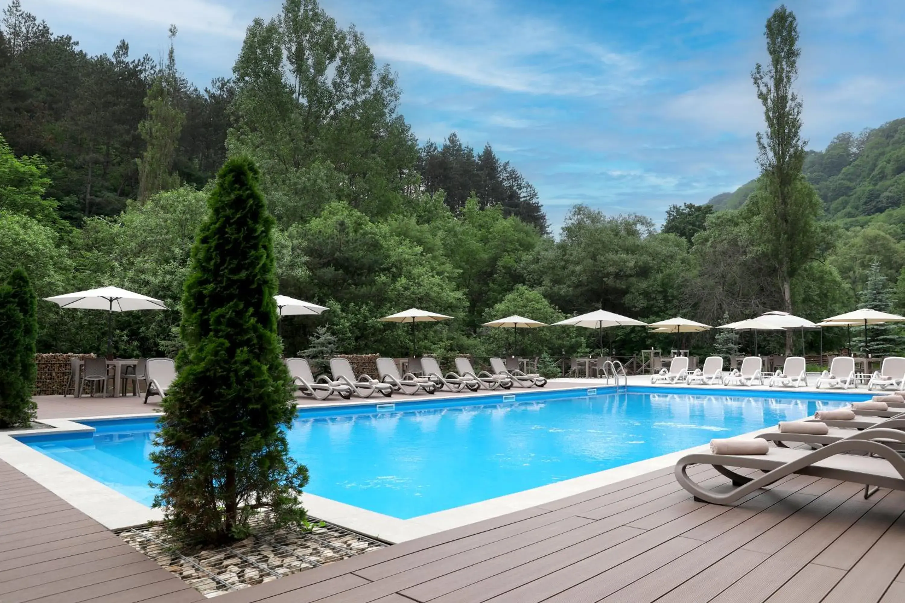 Swimming Pool in Best Western Plus Paradise Hotel Dilijan