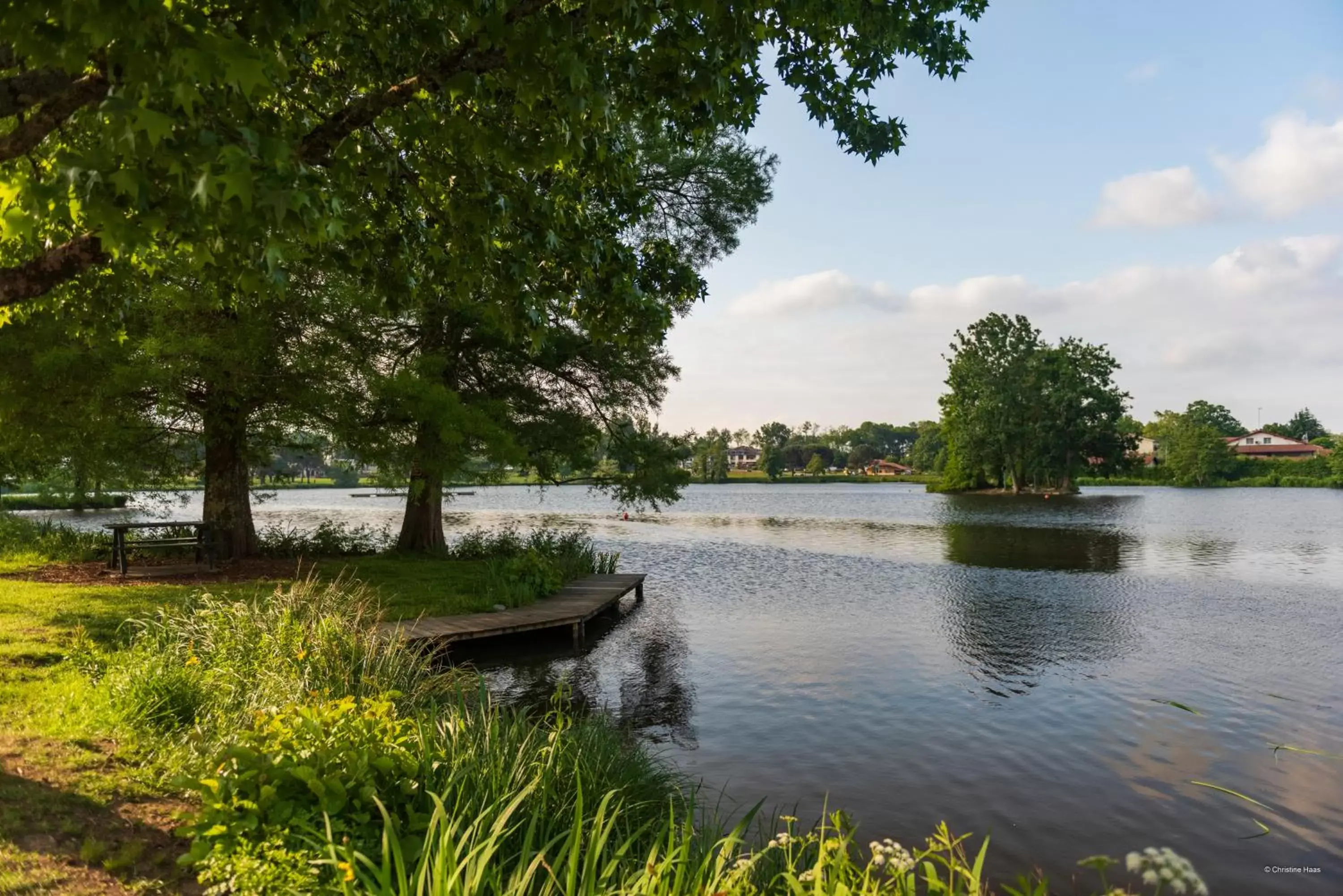 Nearby landmark in CERISE Dax - Les Jardins du Lac