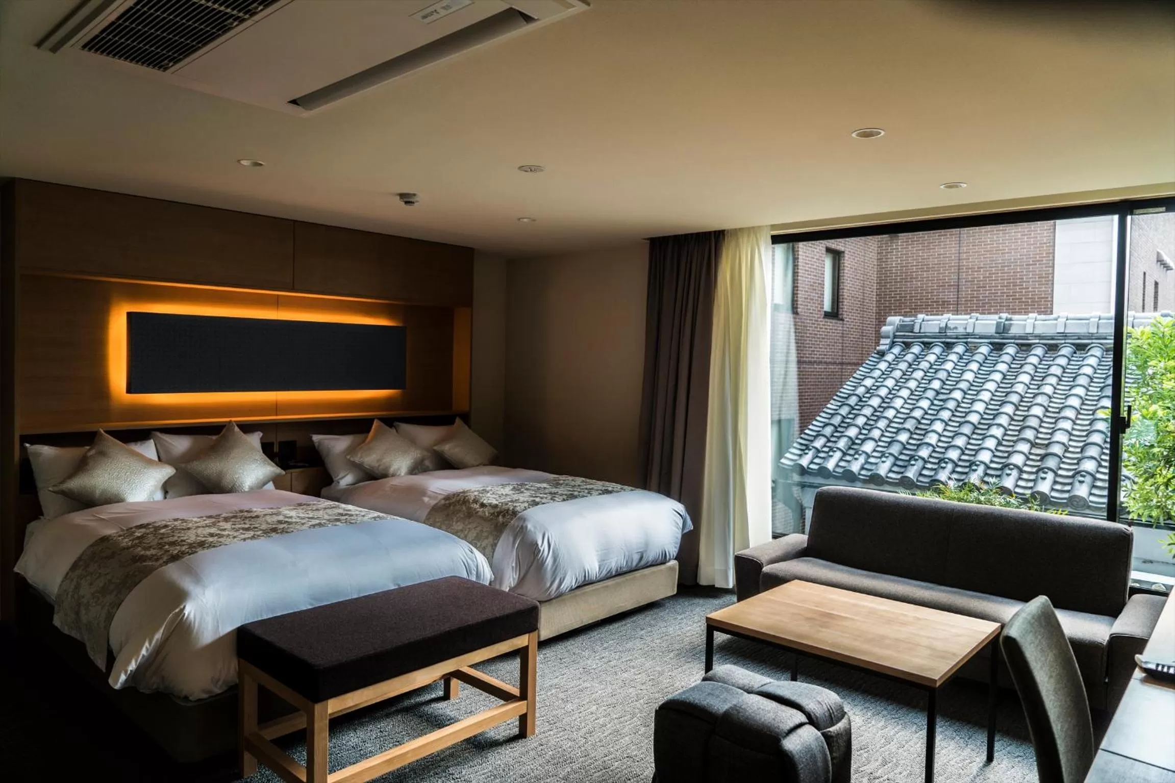 View (from property/room), Bed in Villa Sanjomuromachi KYOTO