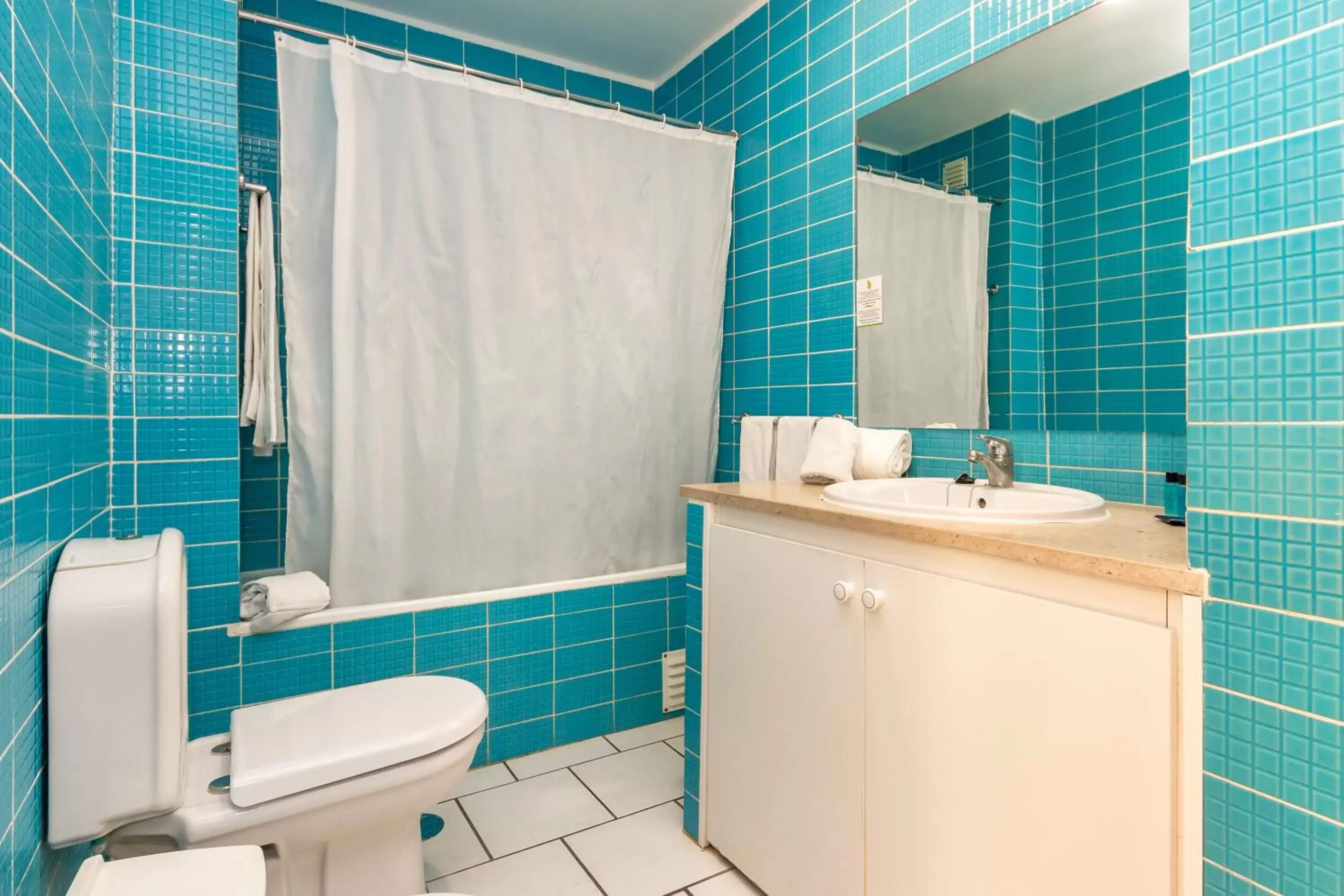 Shower, Bathroom in Pateo Village