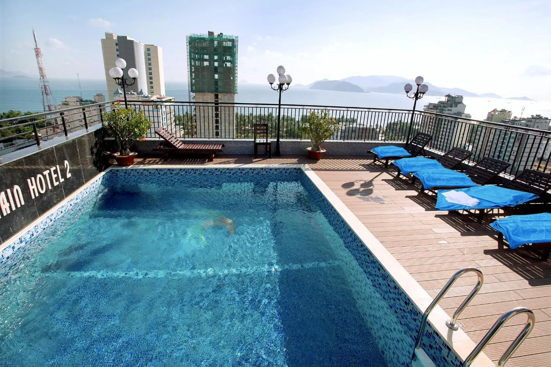 View (from property/room), Swimming Pool in Golden Rain 2 Hotel