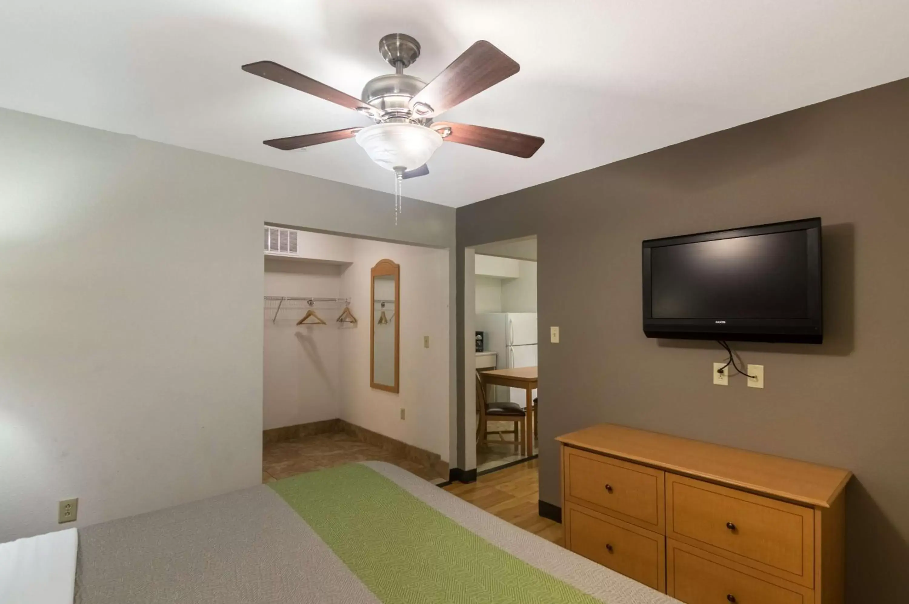 TV and multimedia, TV/Entertainment Center in Studio 6-Lubbock, TX - Medical Center