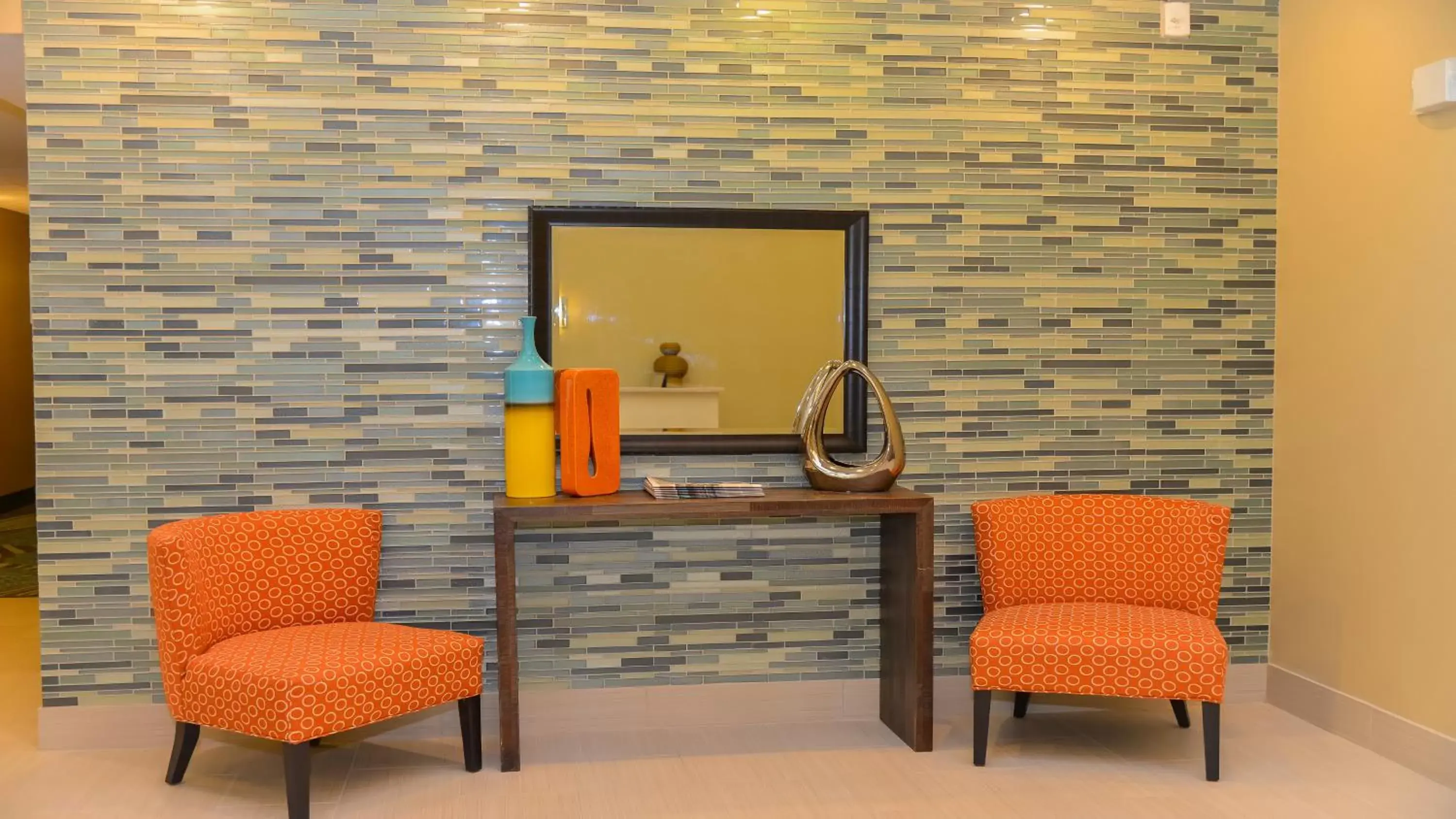 Lobby or reception, Kitchen/Kitchenette in Holiday Inn Express Hotels & Suites Cuero, an IHG Hotel