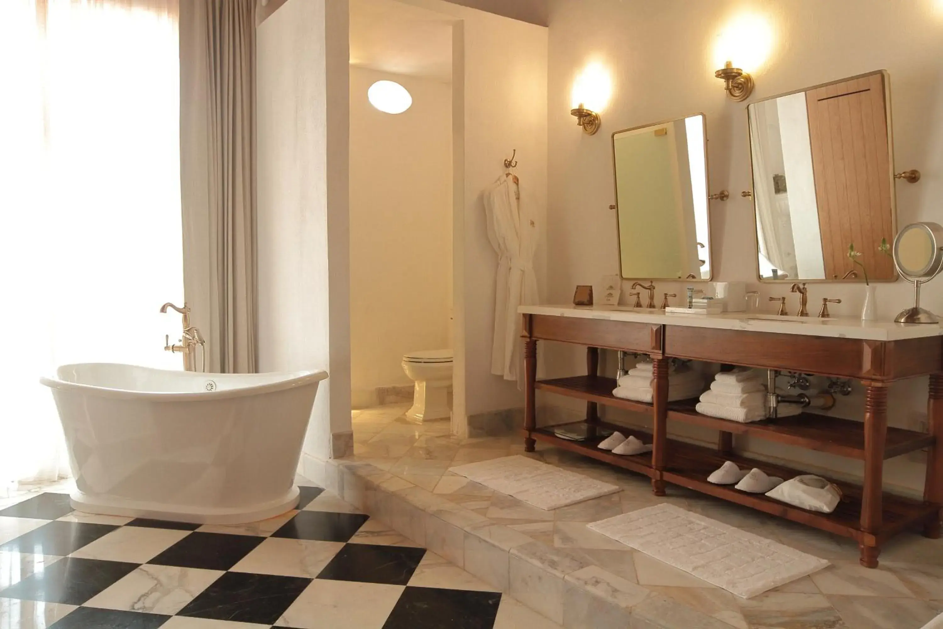 Bathroom in Casa Pestagua Relais Châteaux